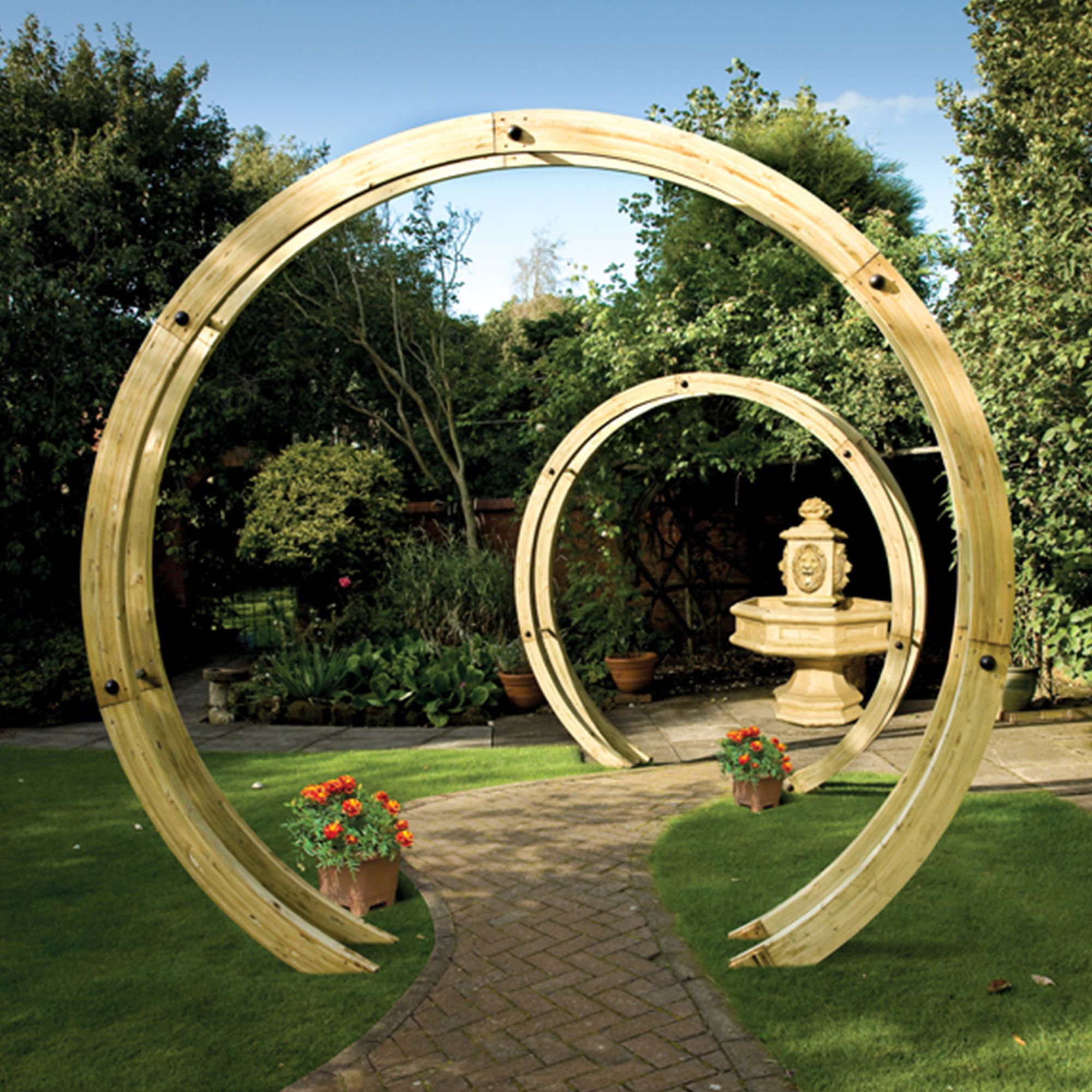 Grange Flower Circle Freestanding Natural Flower Circle Pergola