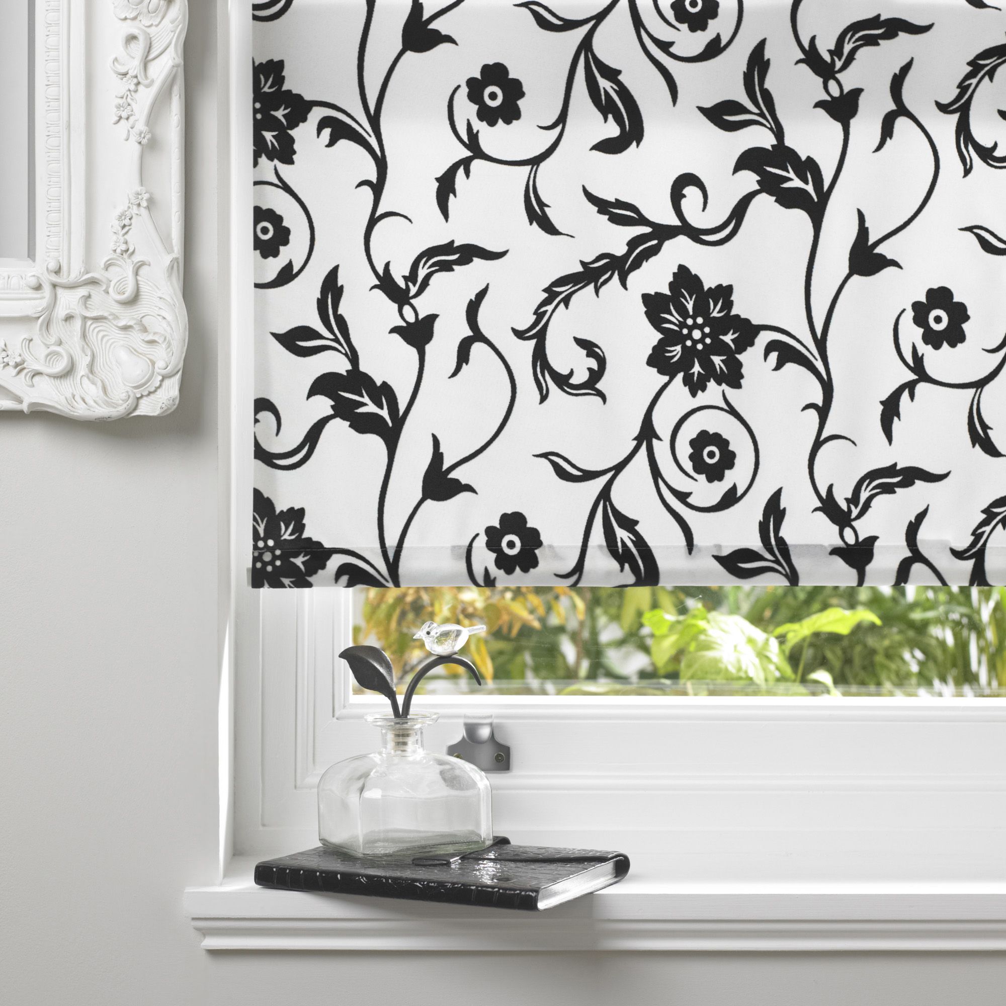 Colours Rosette Corded Black & white Roller blind (L)160 cm (W)180 cm