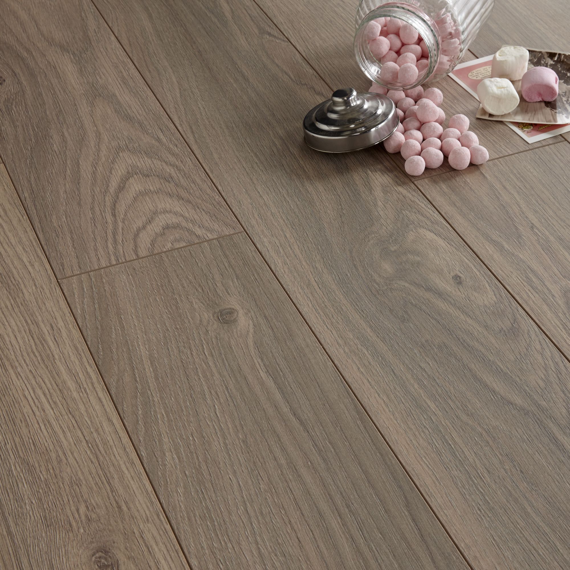 Arpeggio Natural Heritage Oak Effect Laminate Flooring 1 ...