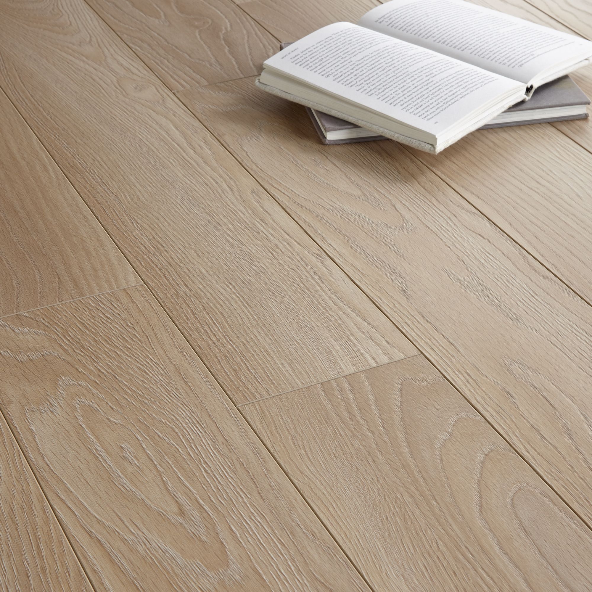 Toccata Cardiff Oak Effect Laminate Flooring 1.65 m² Pack ...