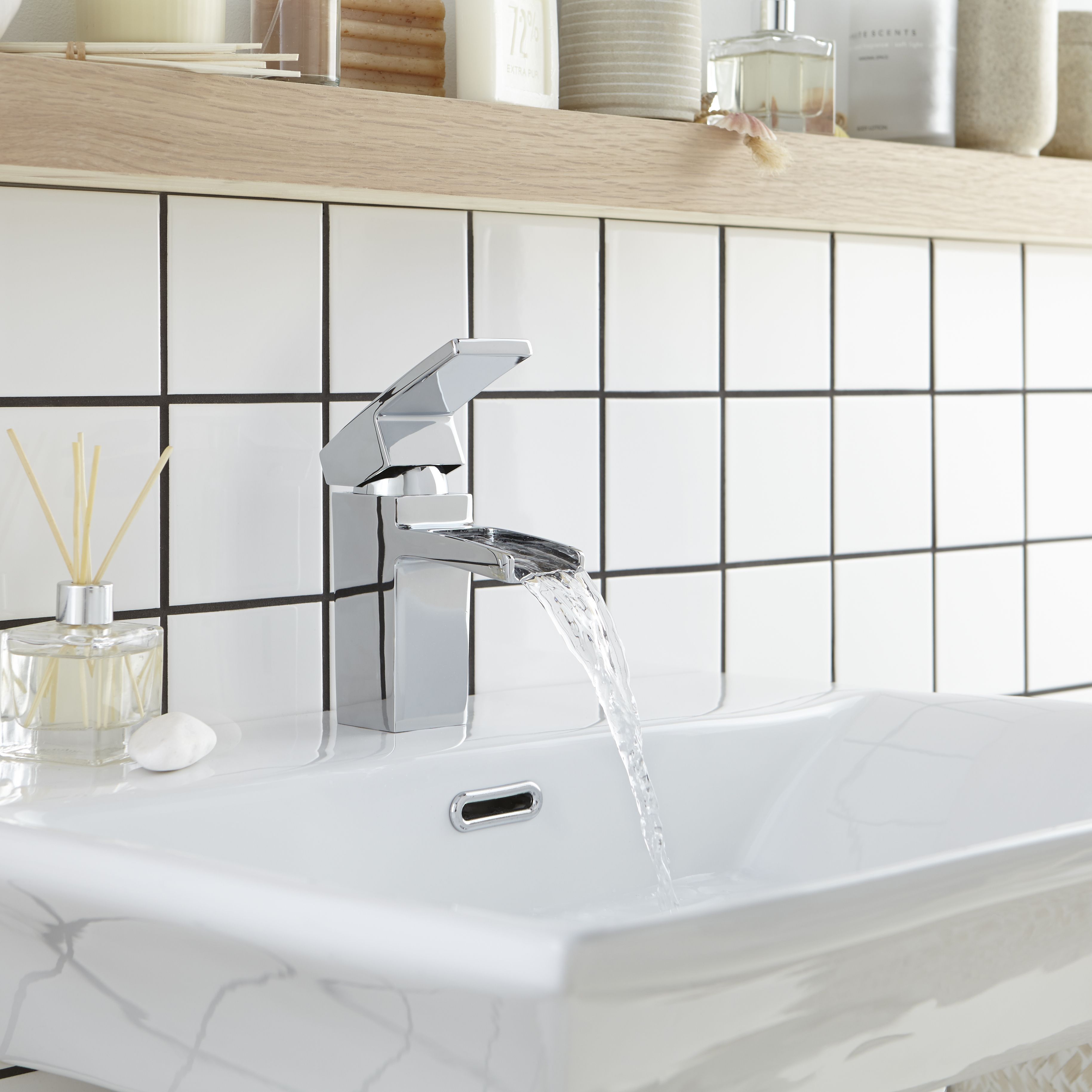 Basin Buying Guide | Ideas & Advice | DIY At B&Q