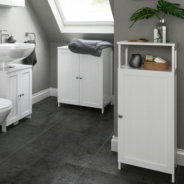 Bathroom Accessories Bathroom Fittings & Fixtures DIY at B&Q