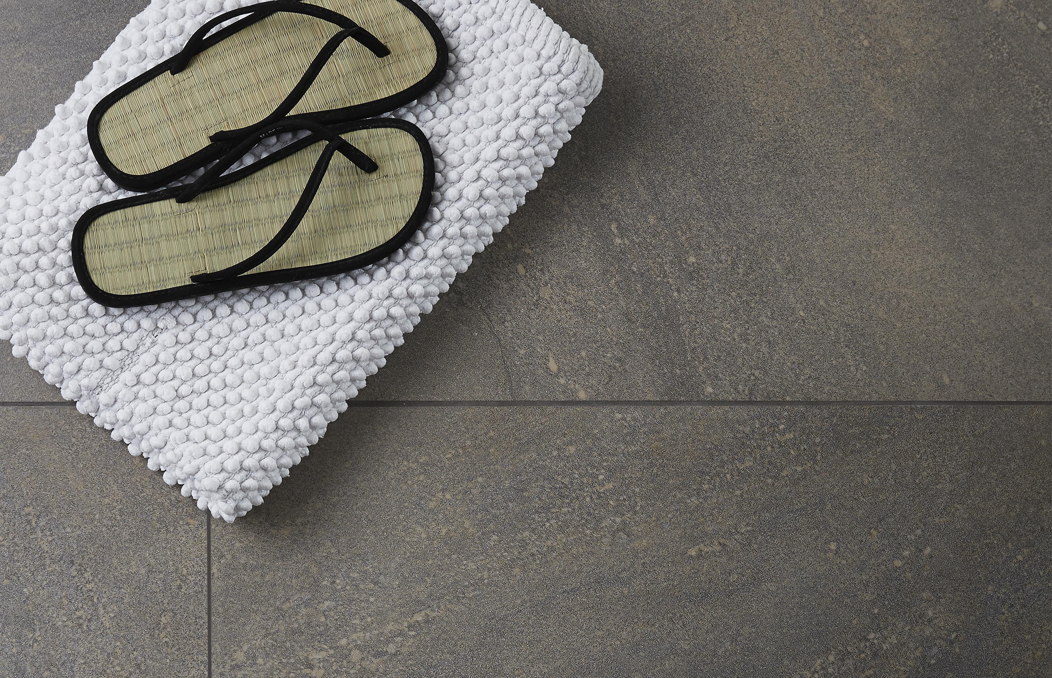 How to lay floor tiles Help & Ideas DIY at B&Q