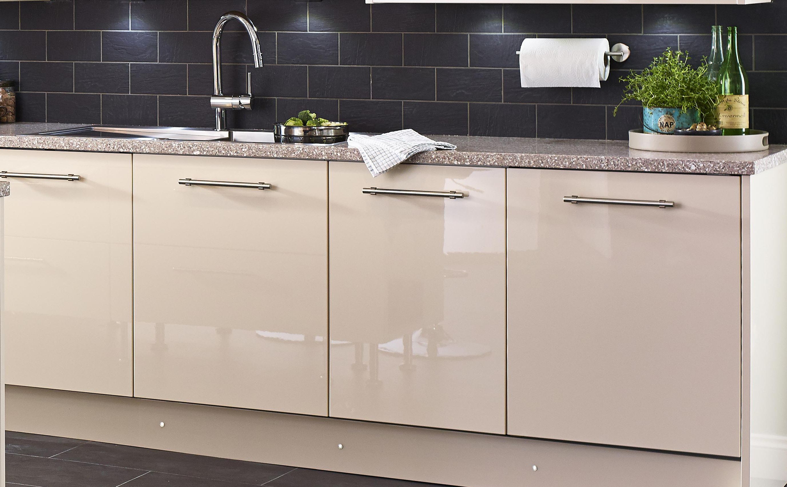 Kitchen cabinet doors buying guide | Ideas & Advice | DIY ...