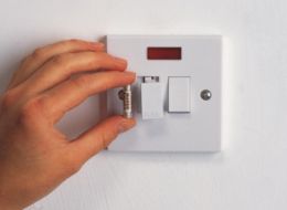 How to identify electrical faults | Ideas & Advice | DIY at B&Q