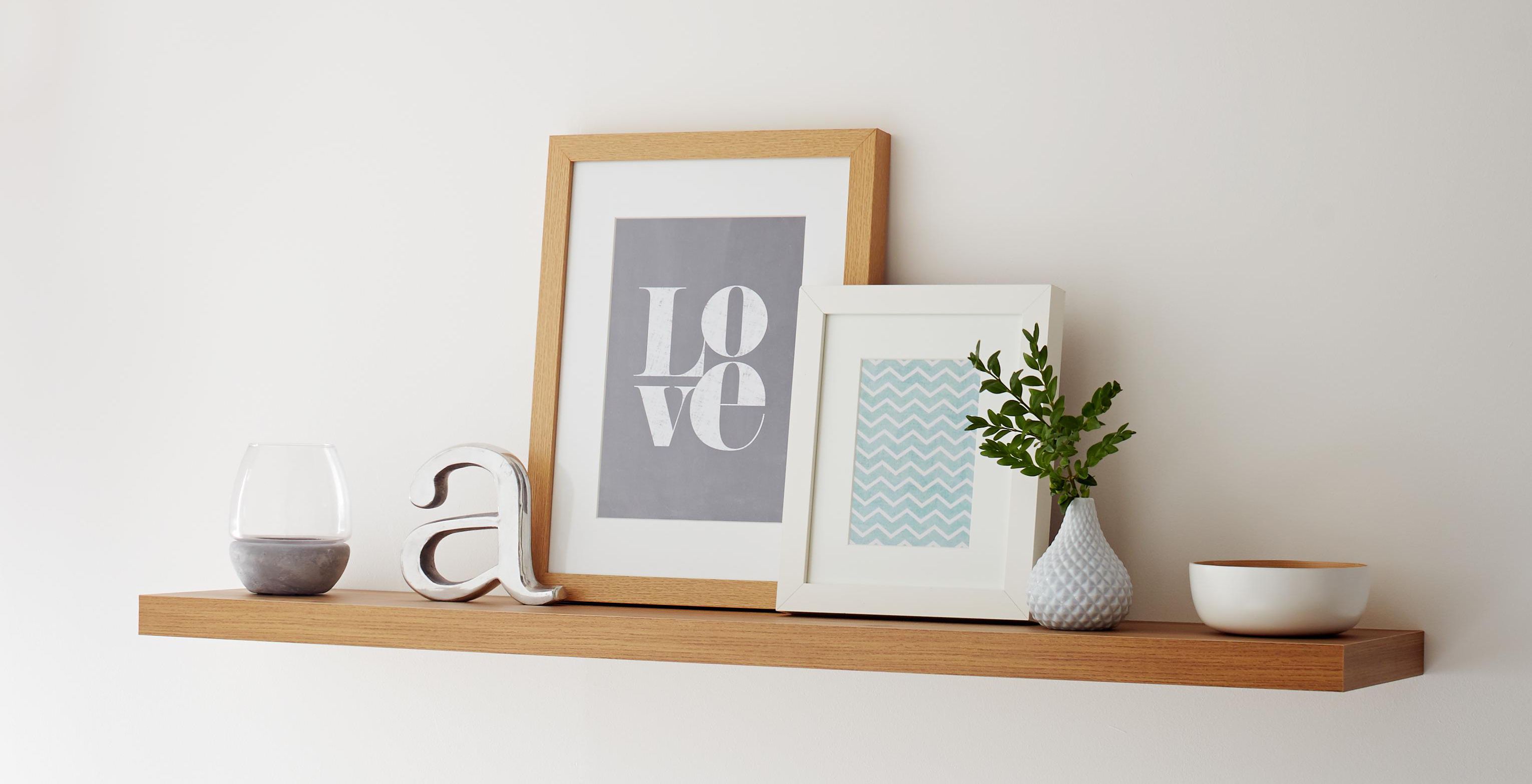 How to put up a shelf Help &amp; Ideas DIY at B&amp;Q