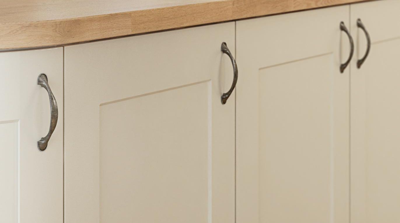 Buyer's guide to kitchen doors Help & Ideas DIY at B&Q