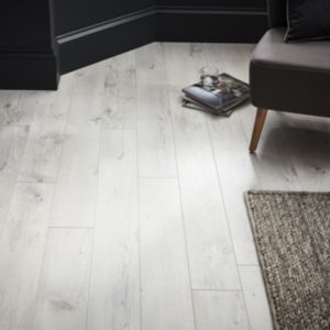 Goodhome Bilston Grey Oak Effect, Good Home Laminate Flooring Reviews