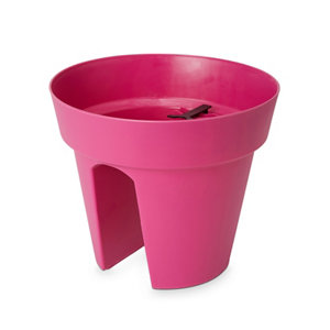 Nurgul Pink Plastic Round Railing plant pot (Dia)28cm