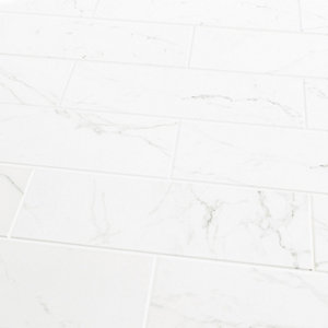 Image of Elegance White Gloss Marble effect Ceramic Wall tile Pack of 7 (L)600mm (W)200mm