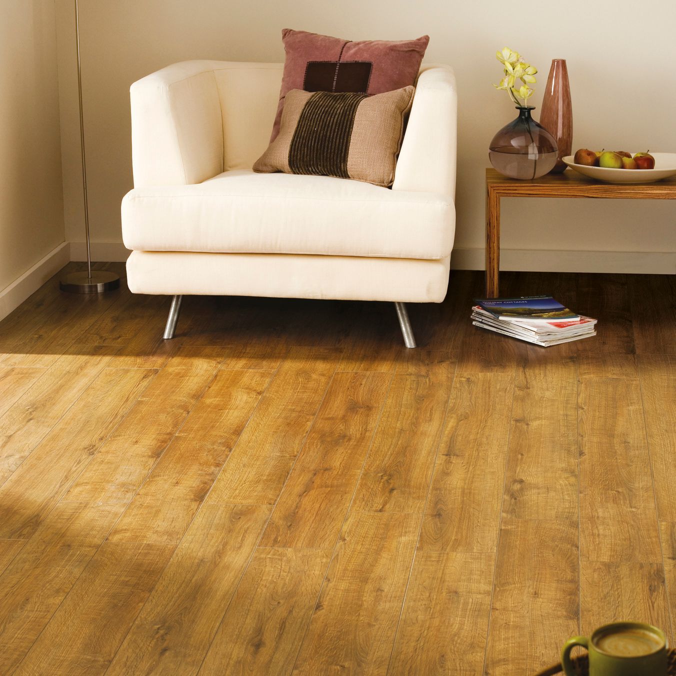 Colours Concertino Natural Kolberg Oak Effect Laminate Flooring 1 48m Pack Departments Diy At B Q