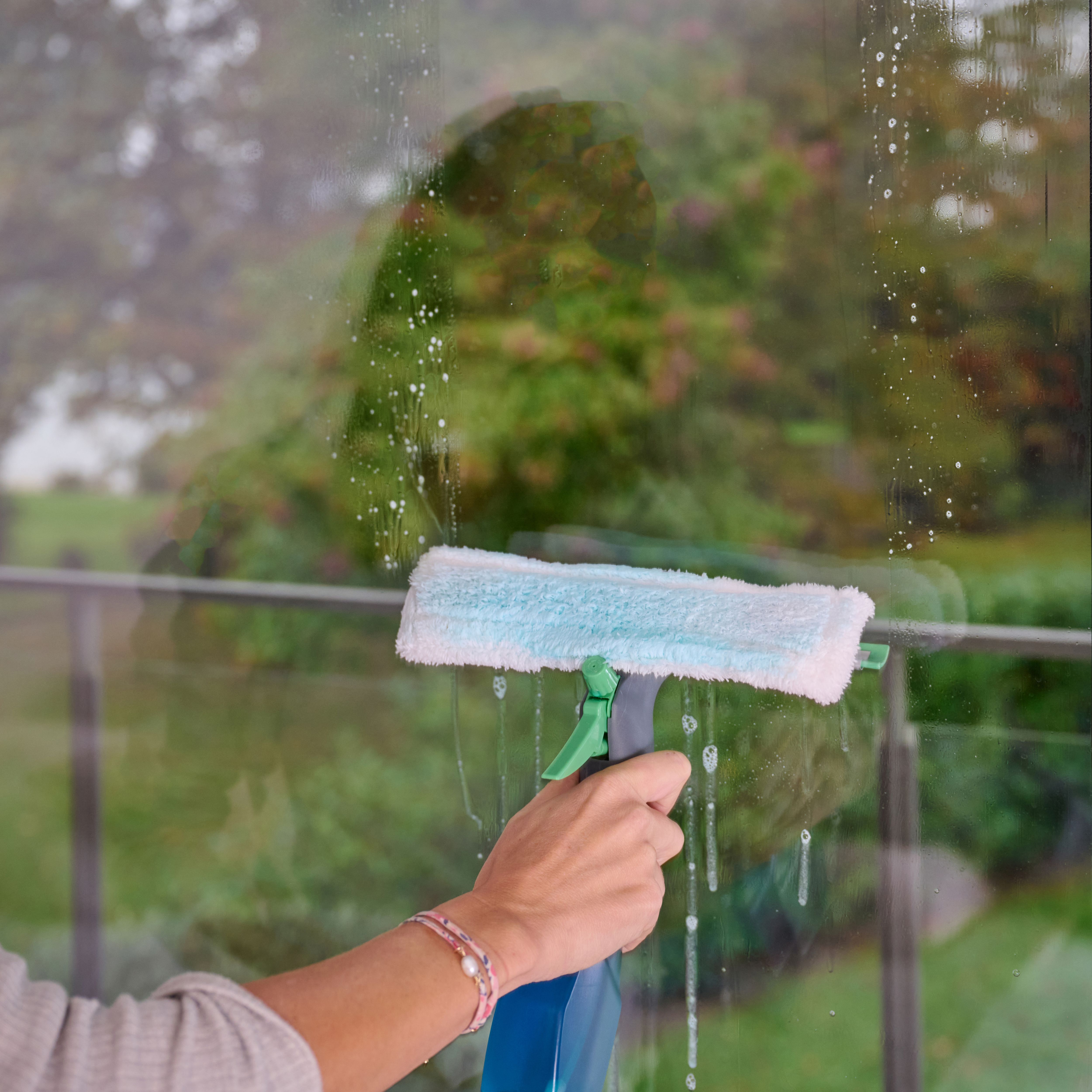 250mm Thermoplastic rubber (TPR) Squeegee & scrubber