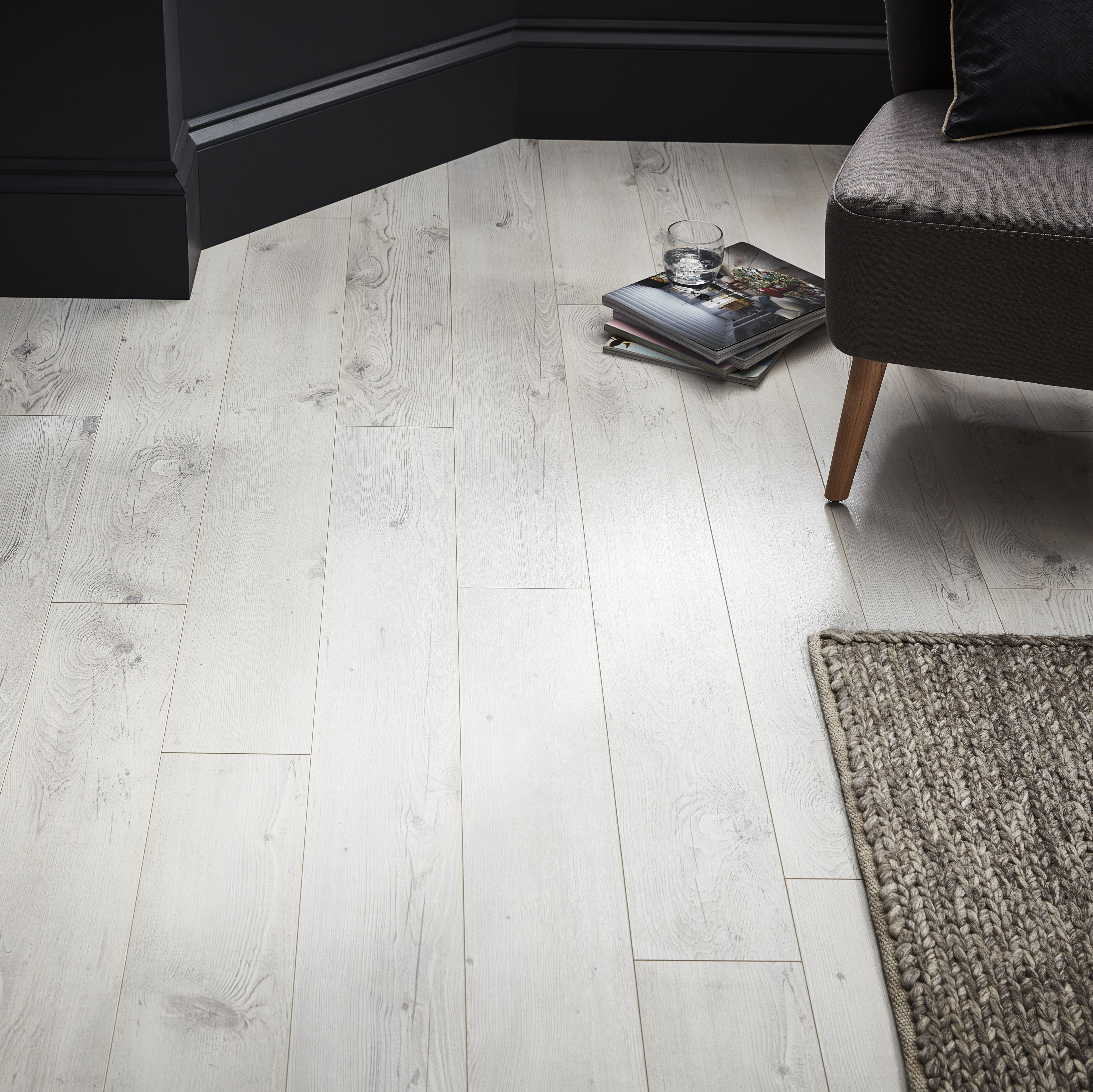 Goodhome Bilston White Oak Effect Laminate Flooring 2 49m Pack Departments Diy At B Q