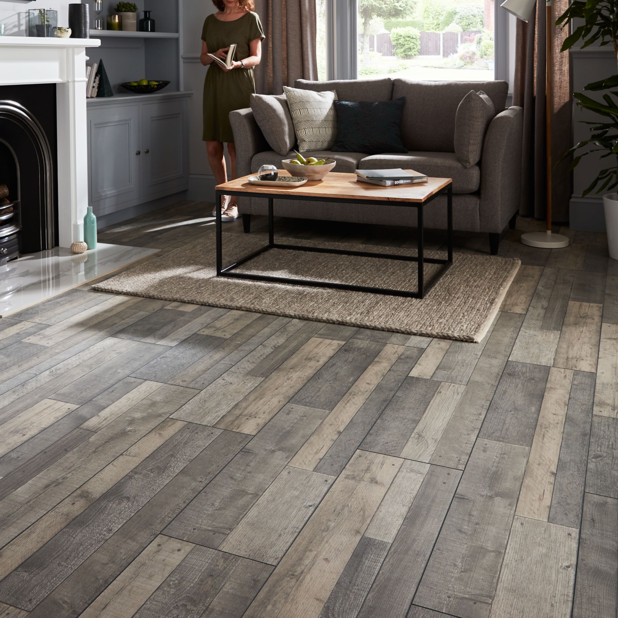 Goodhome Dunwich Grey Oak Effect Laminate Flooring 2 18m Pack