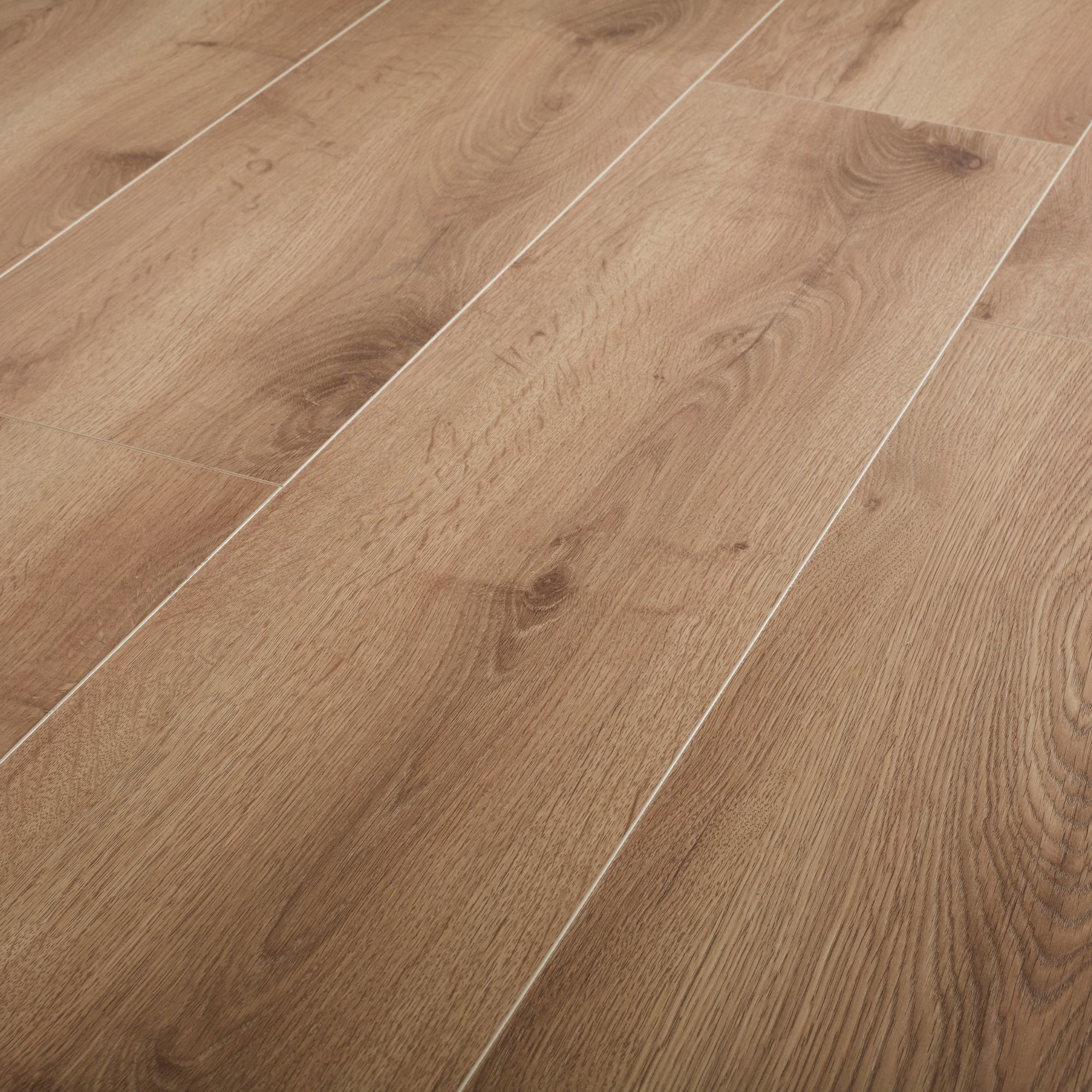Goodhome Masham Natural Oak Effect Laminate Flooring 1 55m Pack