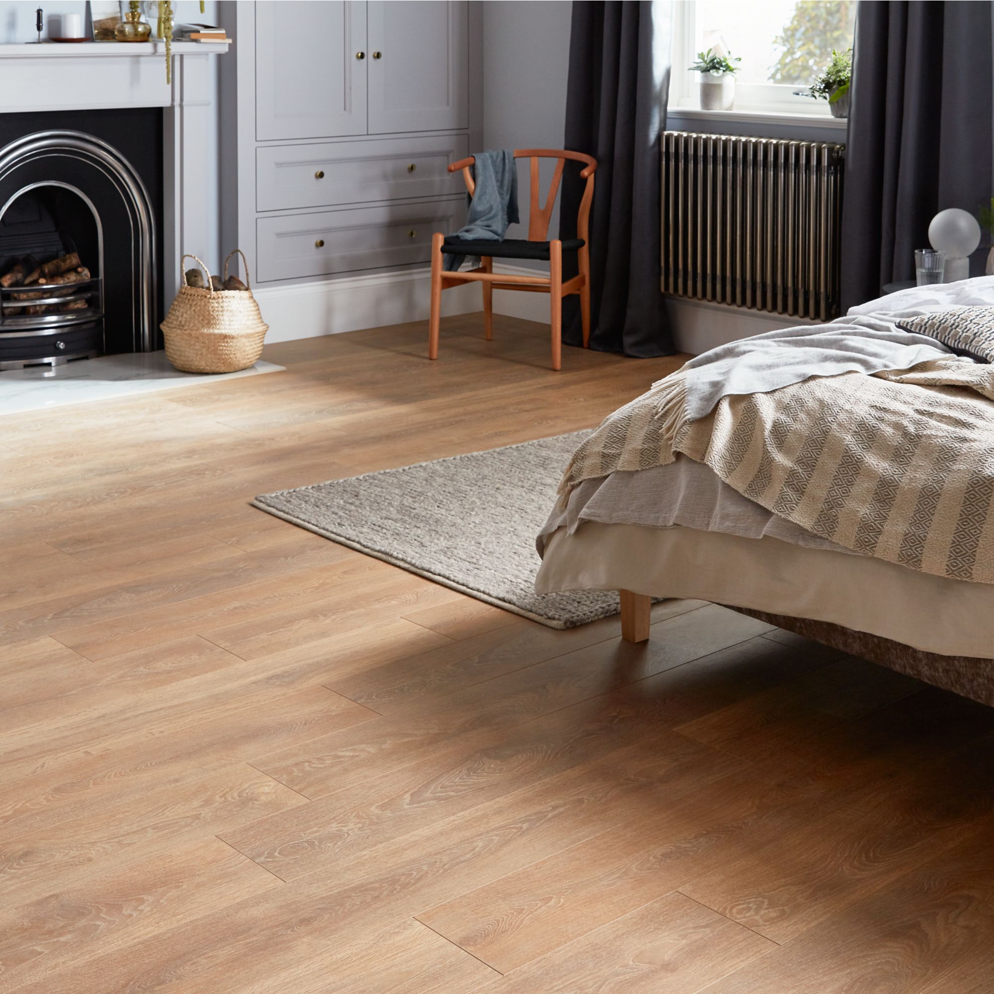 Goodhome Mossley Natural Oak Effect Laminate Flooring 1 73m Pack