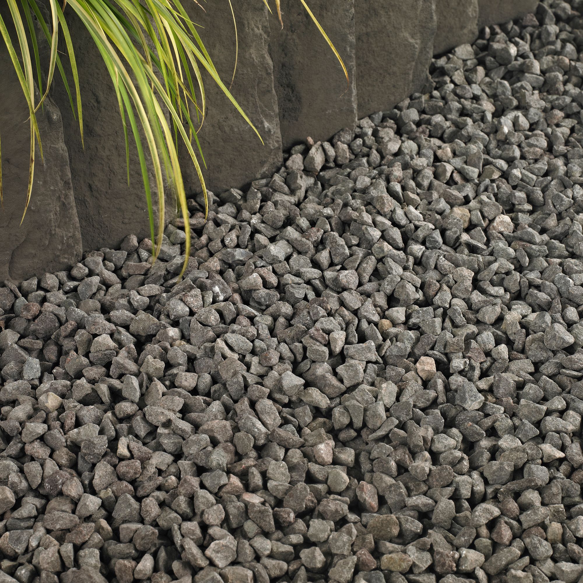 Grey Decorative stone chippings 790000g Departments 