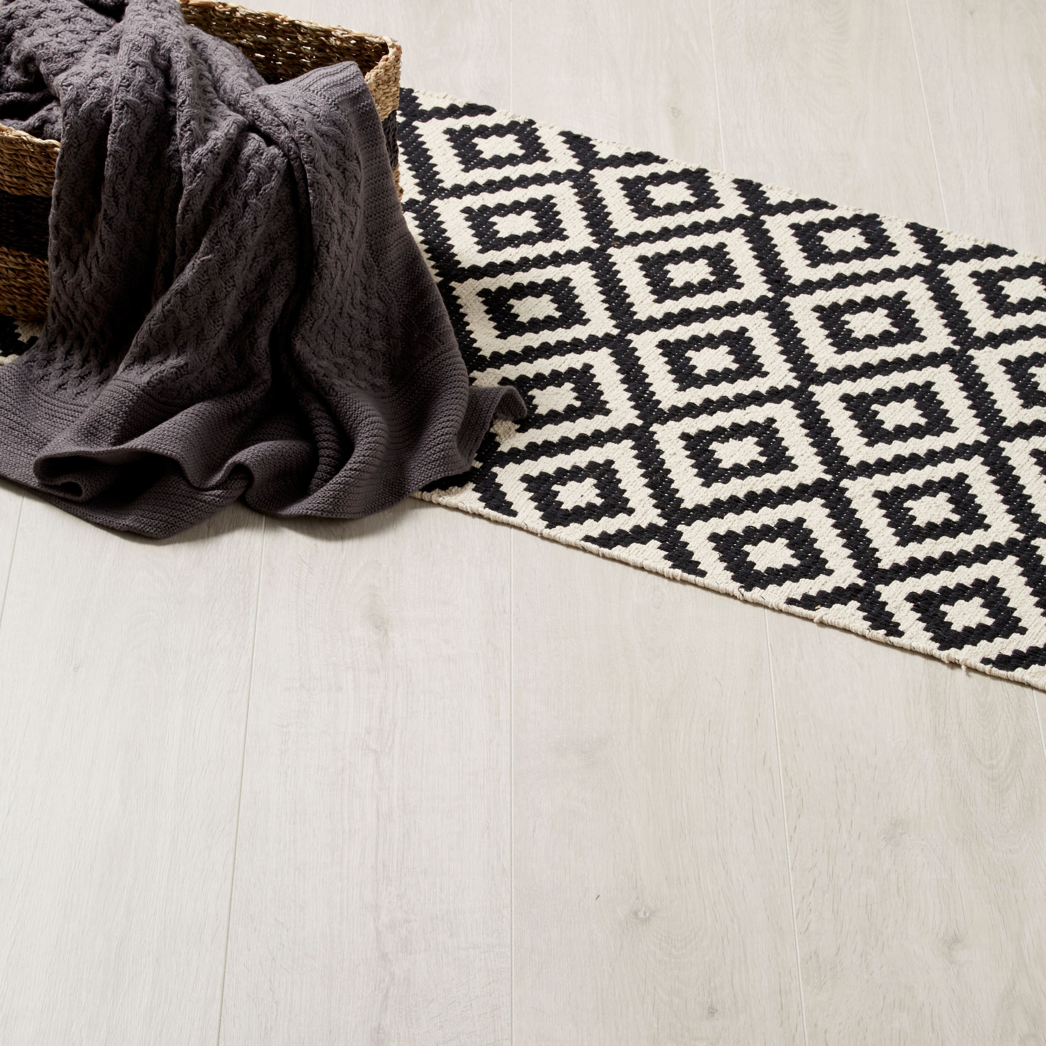 Barkly White Oak effect Laminate flooring sample 1.996
