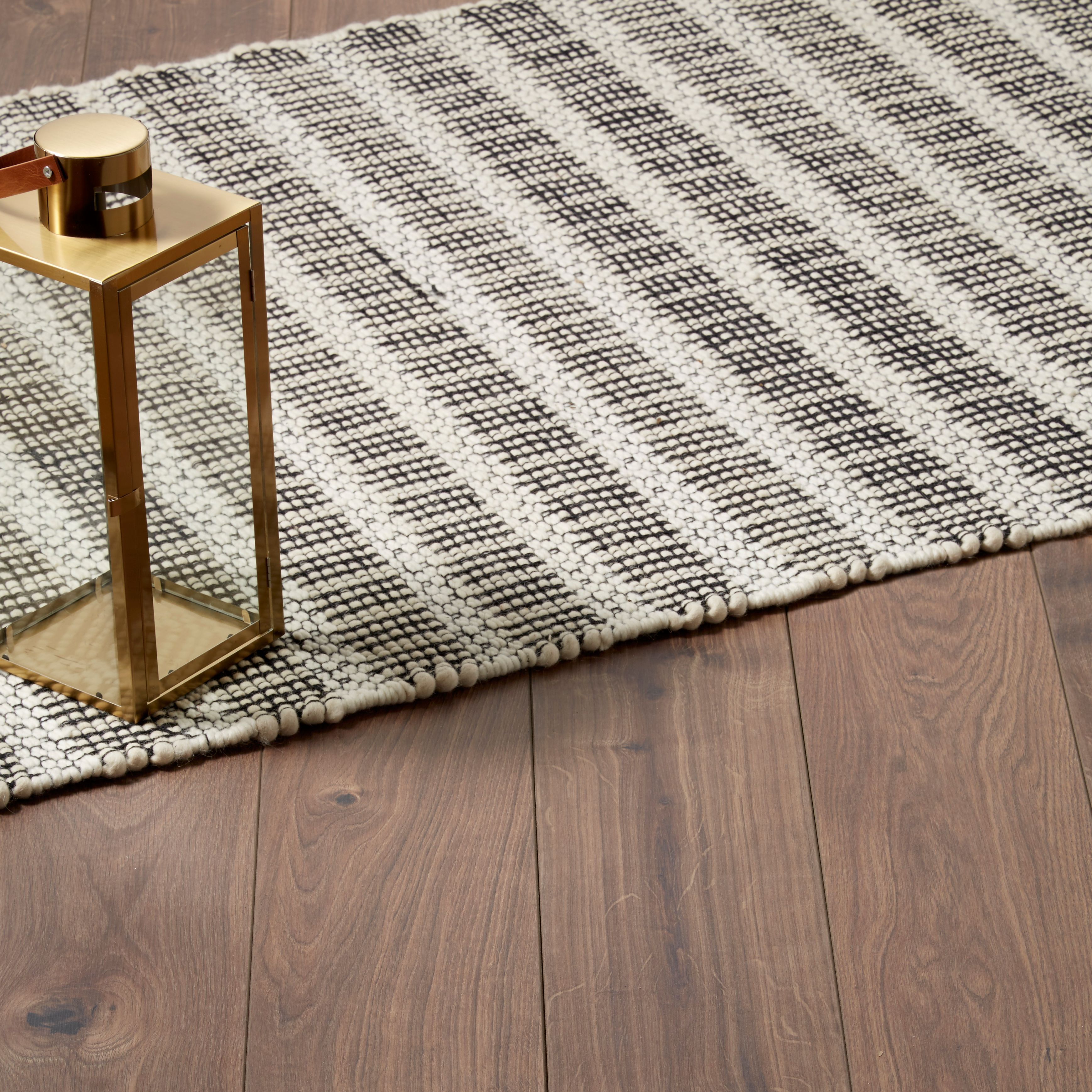 Colours Gladstone Natural Oak effect Laminate flooring ...