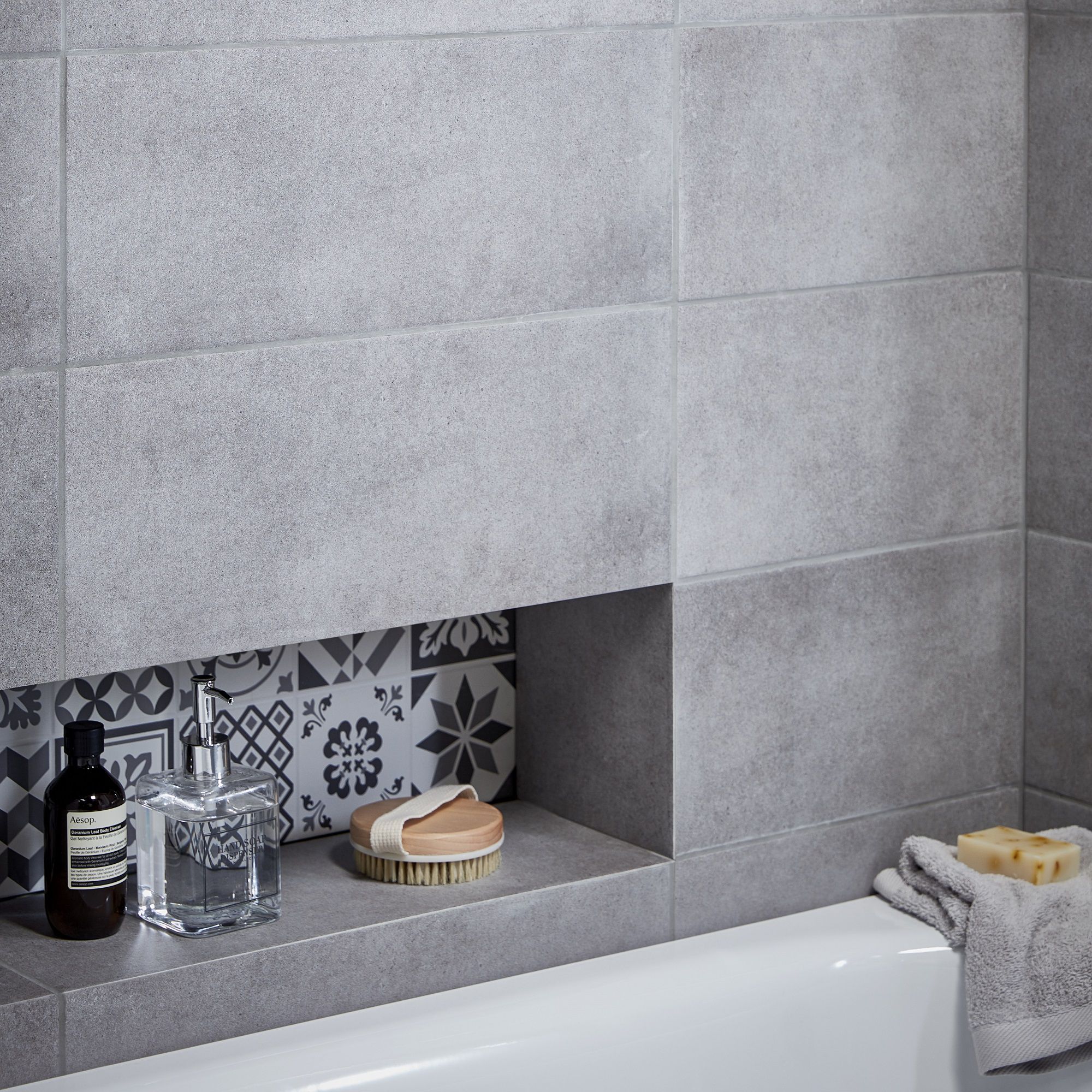 Konkrete Grey Matt Ceramic Wall tile, Pack of 14, (L)500mm (W)200mm ...