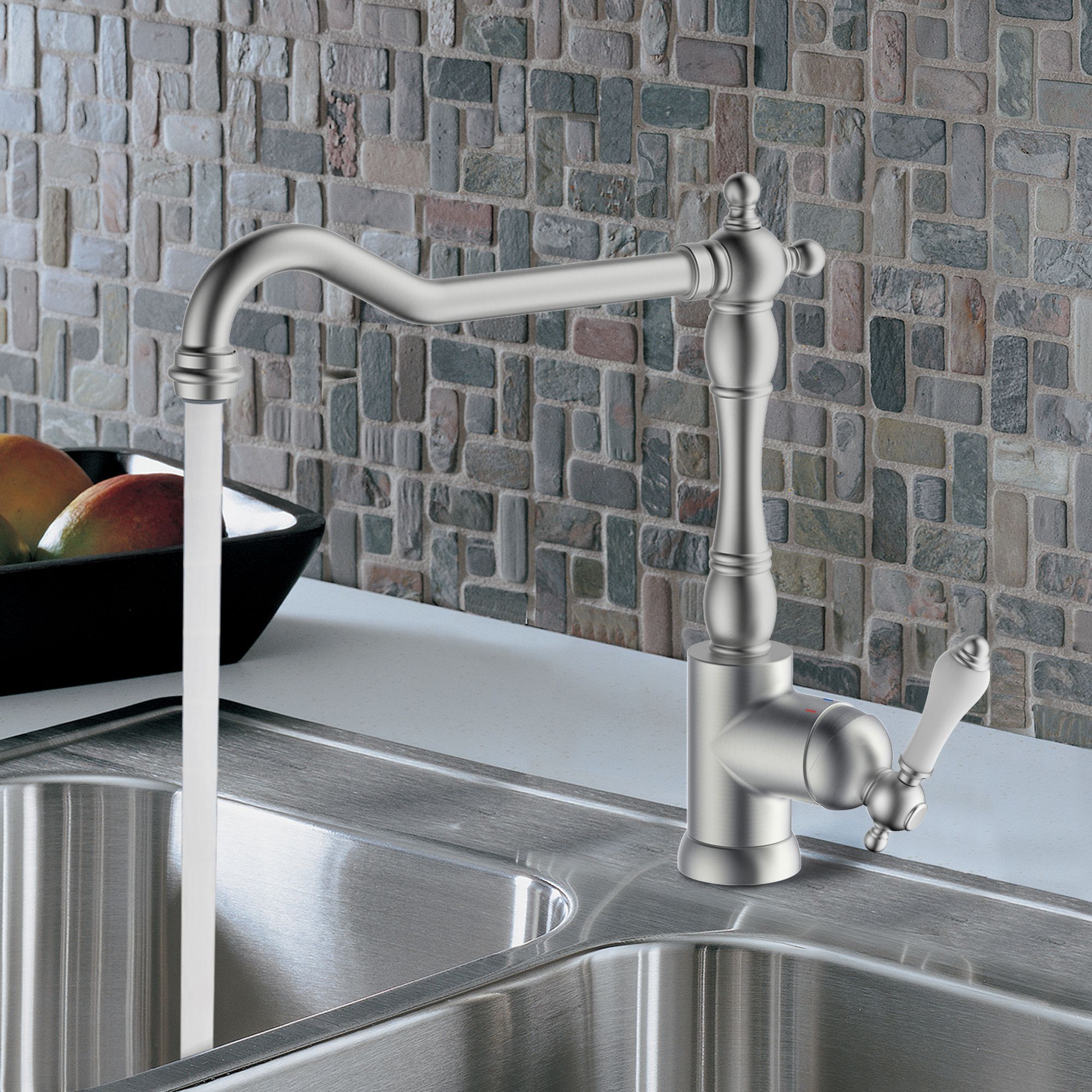 Kitchen taps buying guide | Help & Ideas | DIY at B&Q