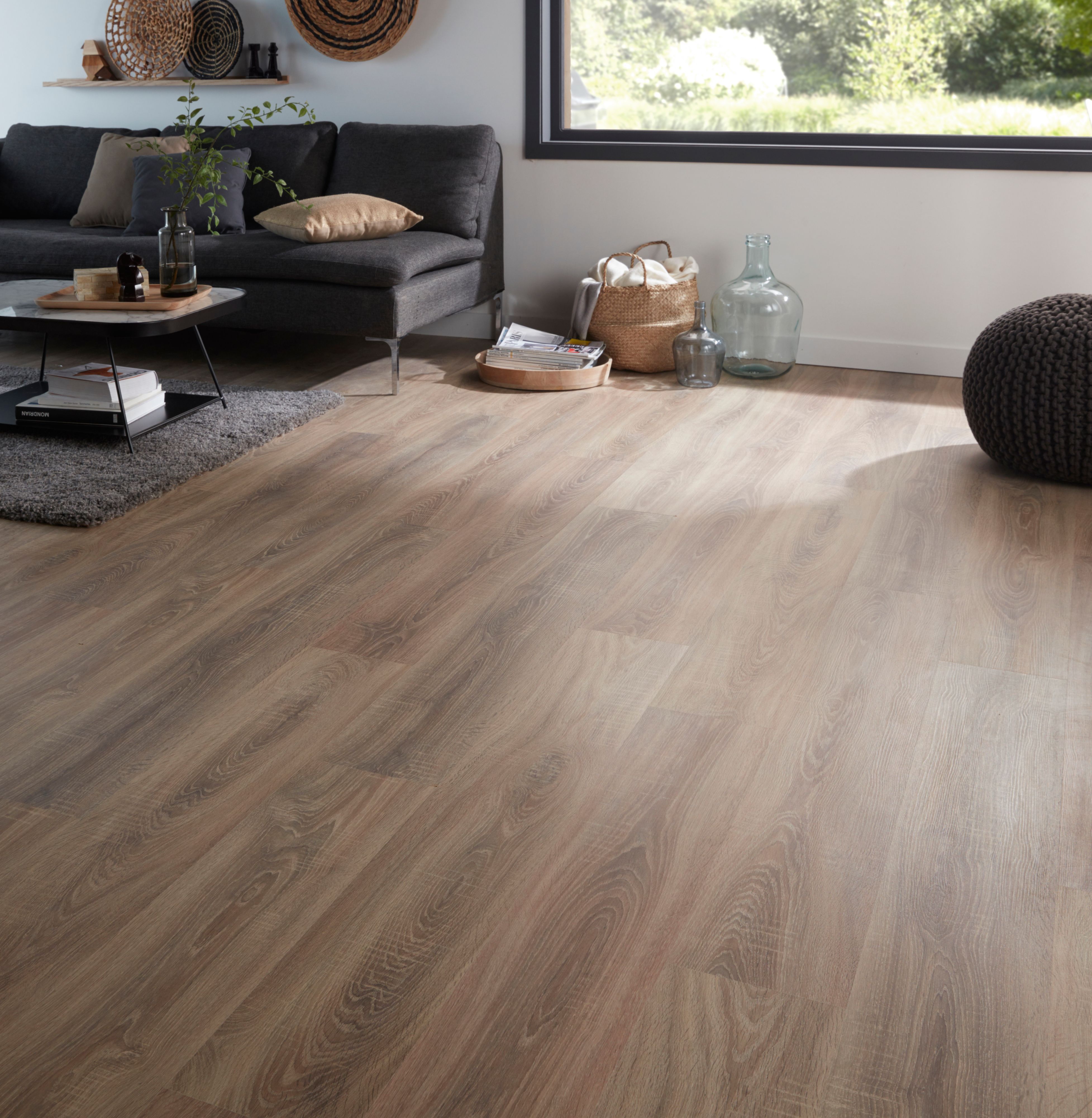 Goodhome Albury Natural Oak Effect Laminate Flooring 2 47m Departments Diy At B Q