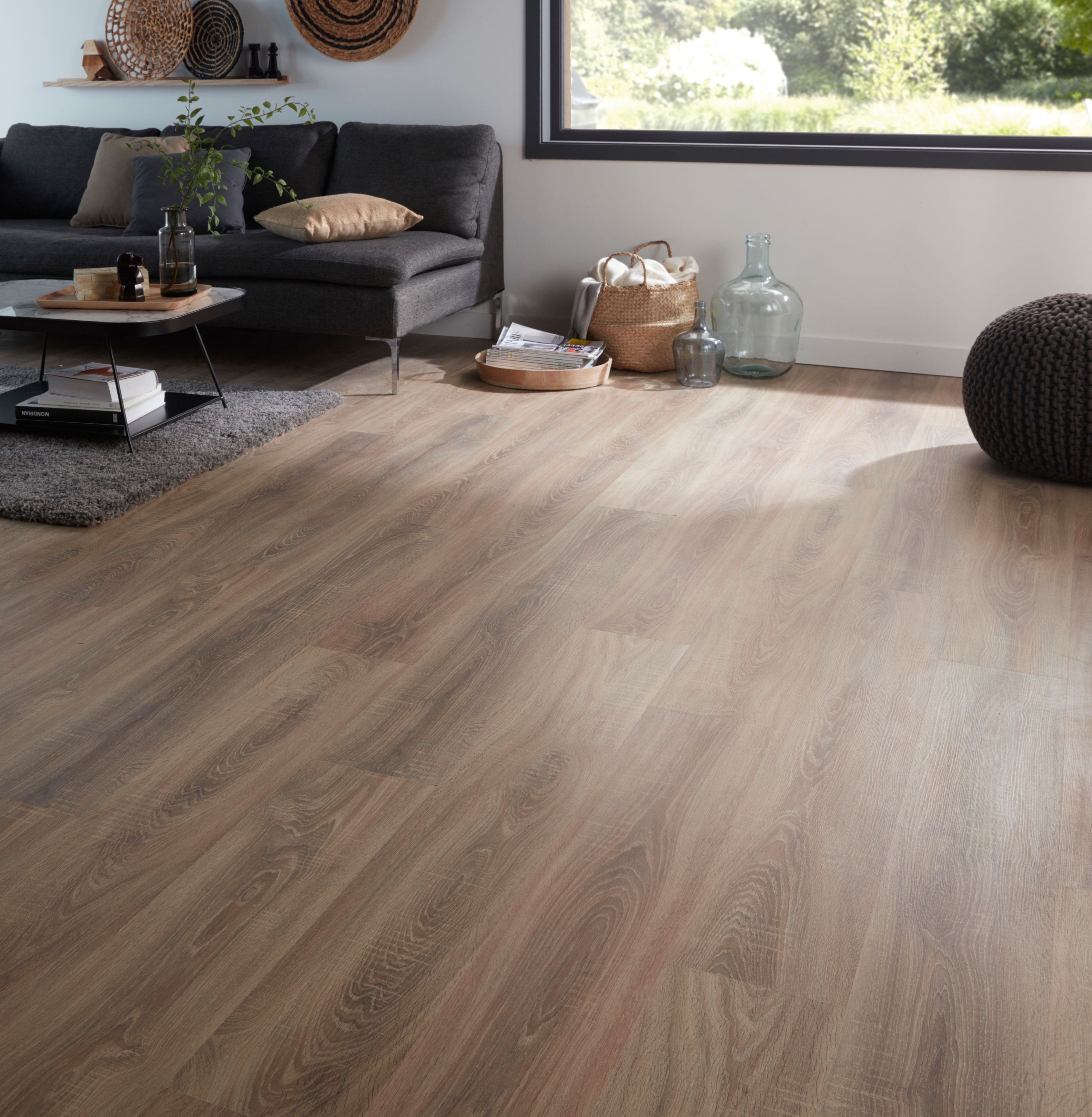 Goodhome Albury Natural Oak Effect Laminate Flooring 2 47m