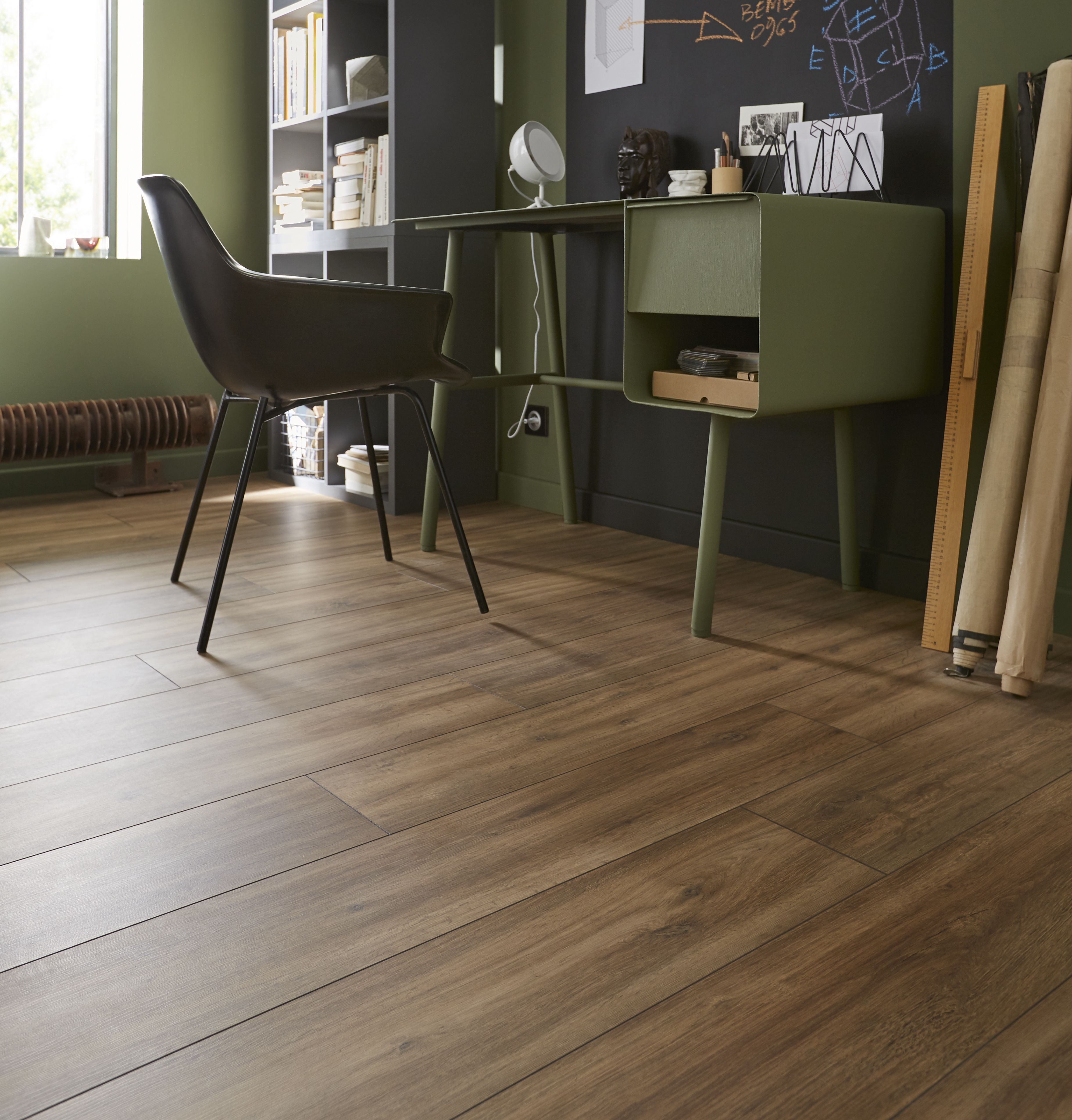 Goodhome Devonport Natural Oak Effect Laminate Flooring 2m Departments Diy At B Q