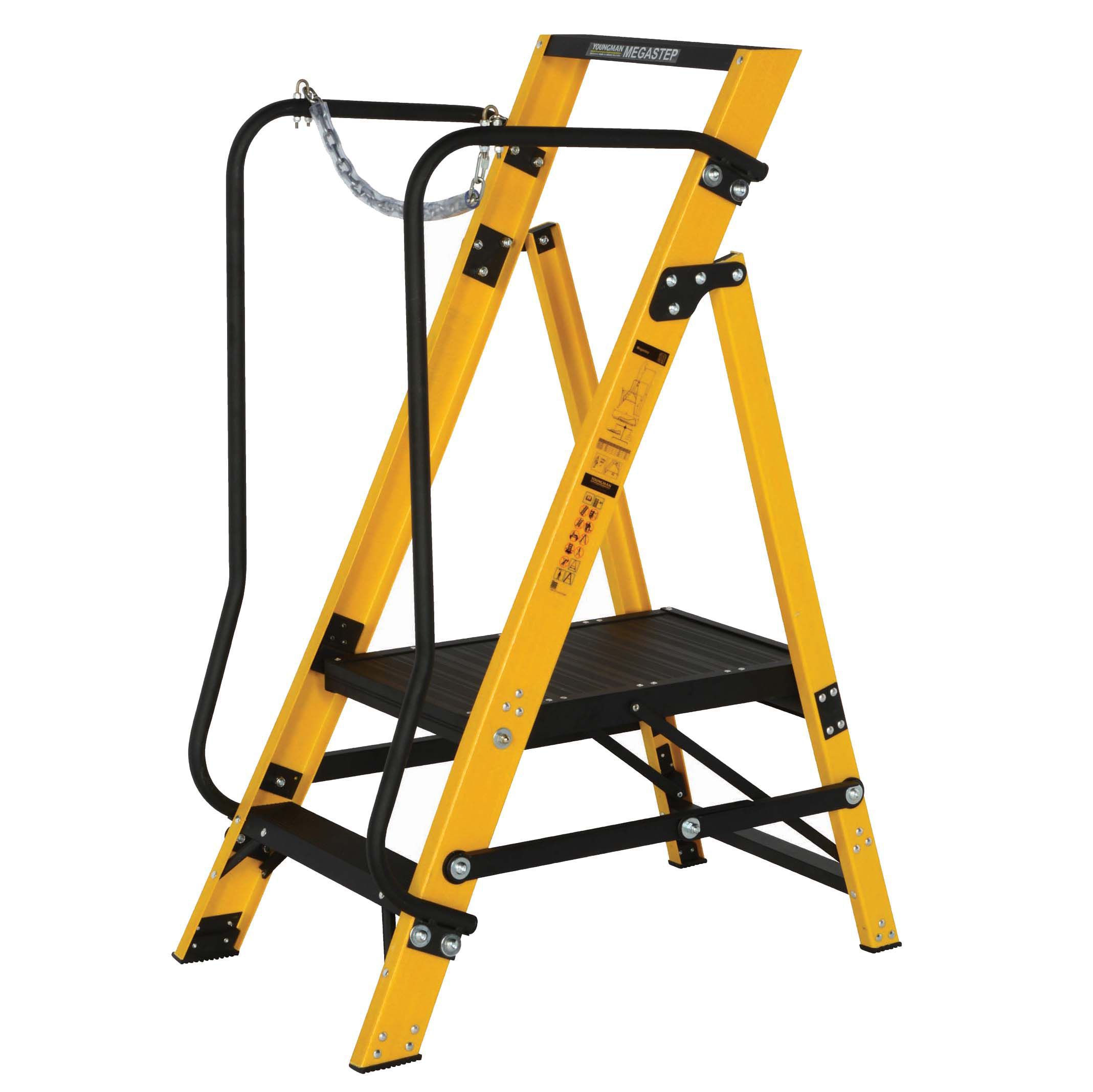 Werner 2 Tread Fibreglass Platform Stepladder, 1.27 M | Departments ...