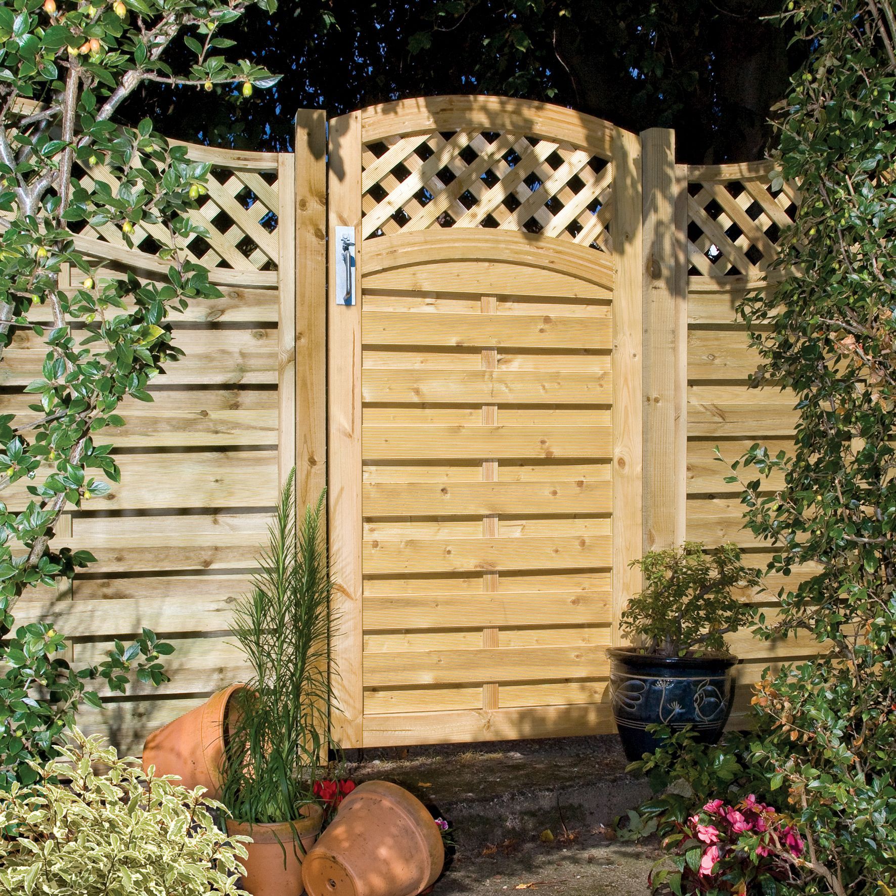 b and q baby gate