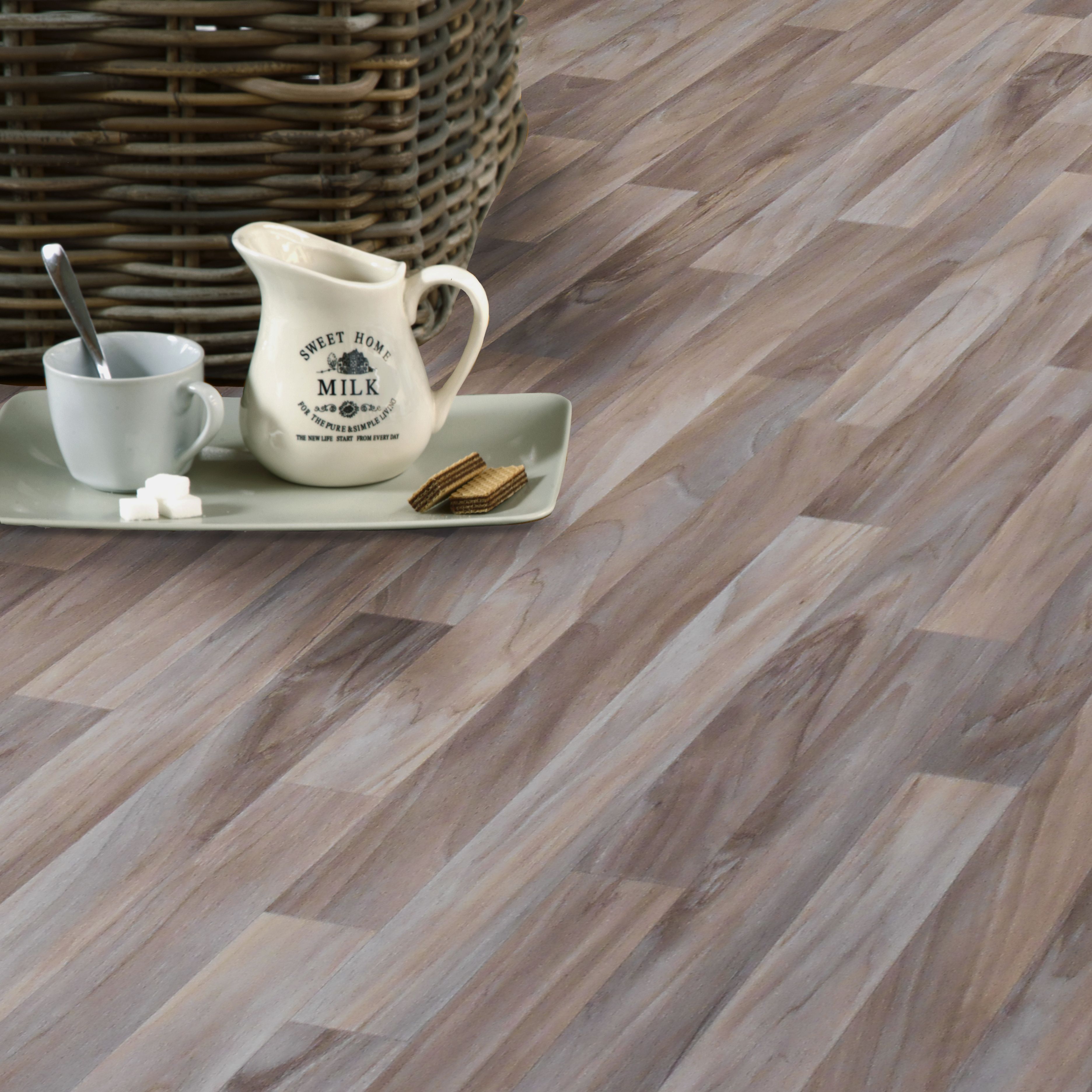 Natural Wood Effect Vinyl Flooring 4 M Departments DIY At B Q   5021318102229 01c