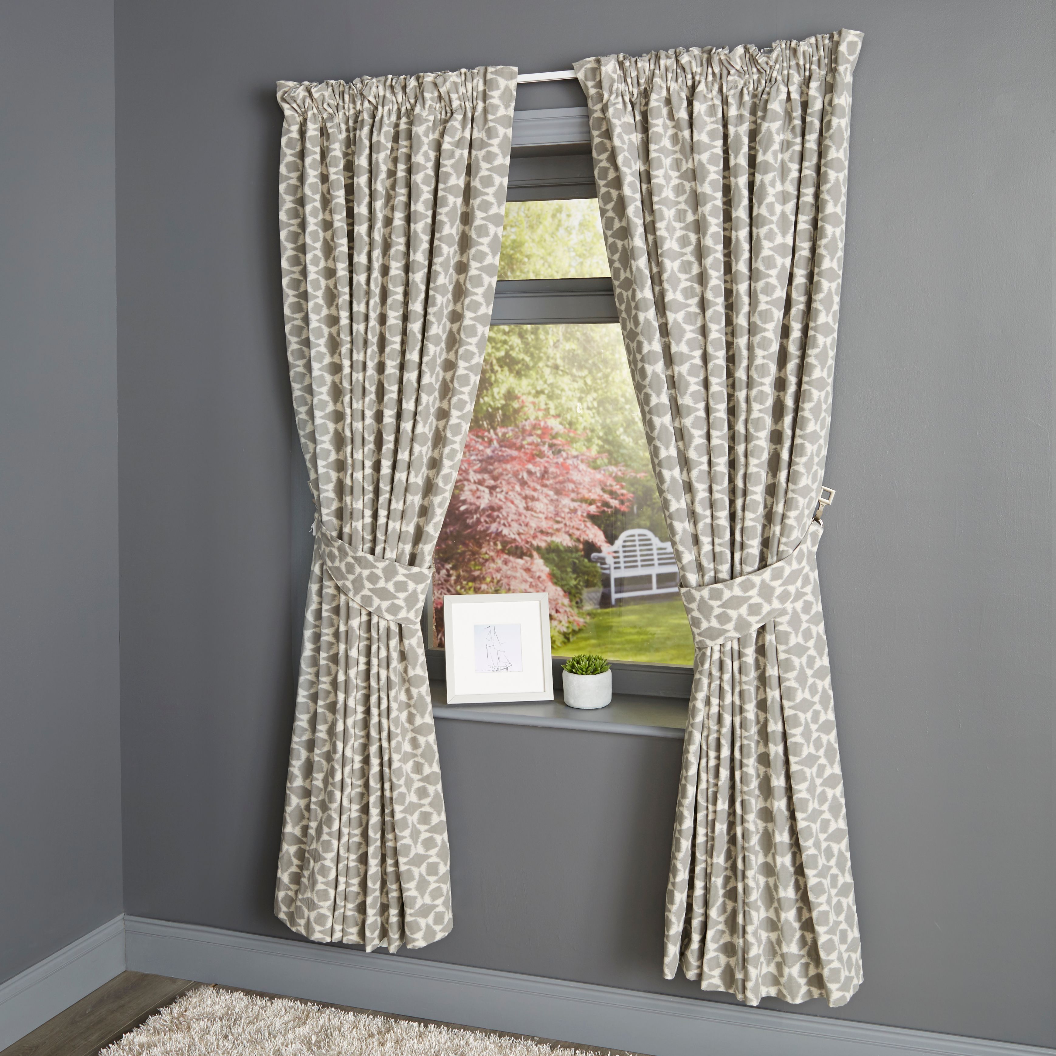 Edeva Grey Diamond Lined Pencil Pleat Curtains W 117cm L