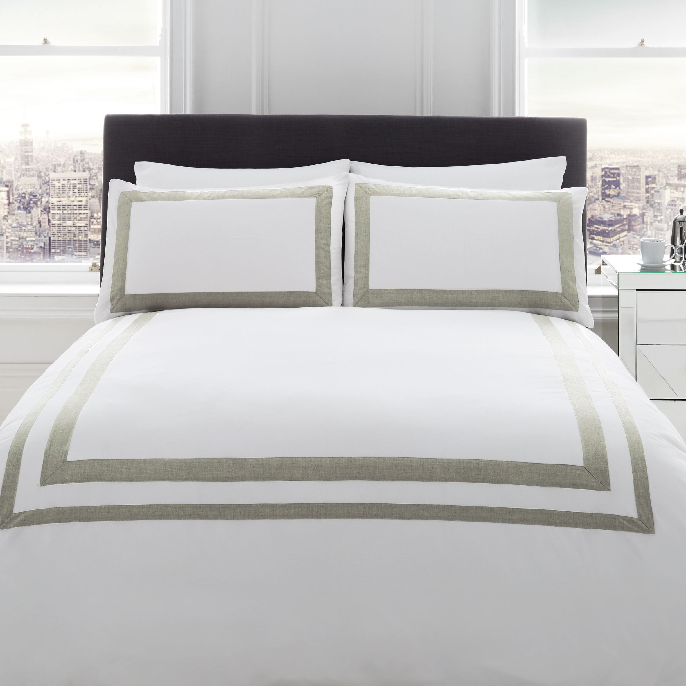 Signature Norada Border Stripe White King Size Bed Set