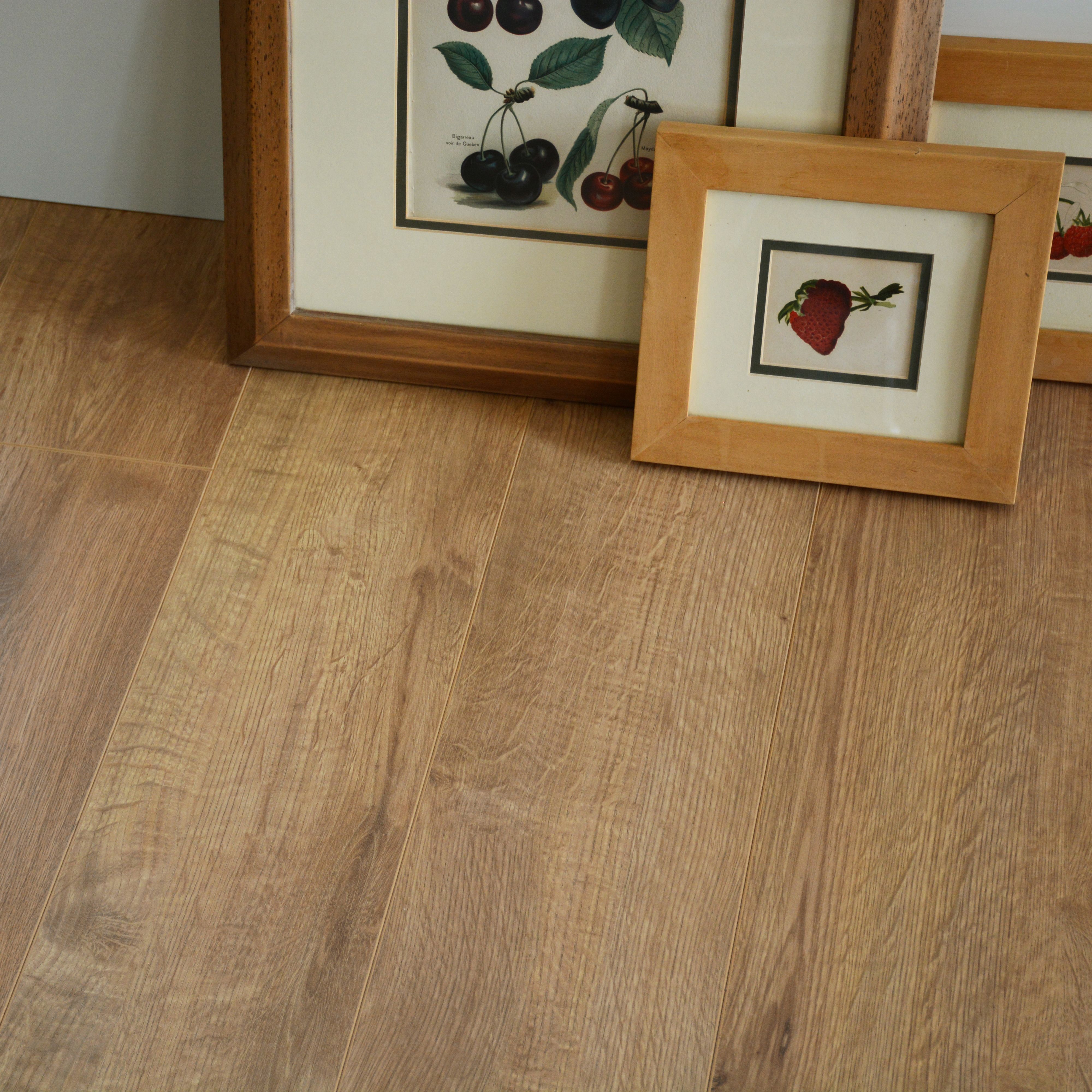 Colours Concertino New England Natural Oak Effect Laminate Flooring 1 48m Pack Departments Diy At B Q