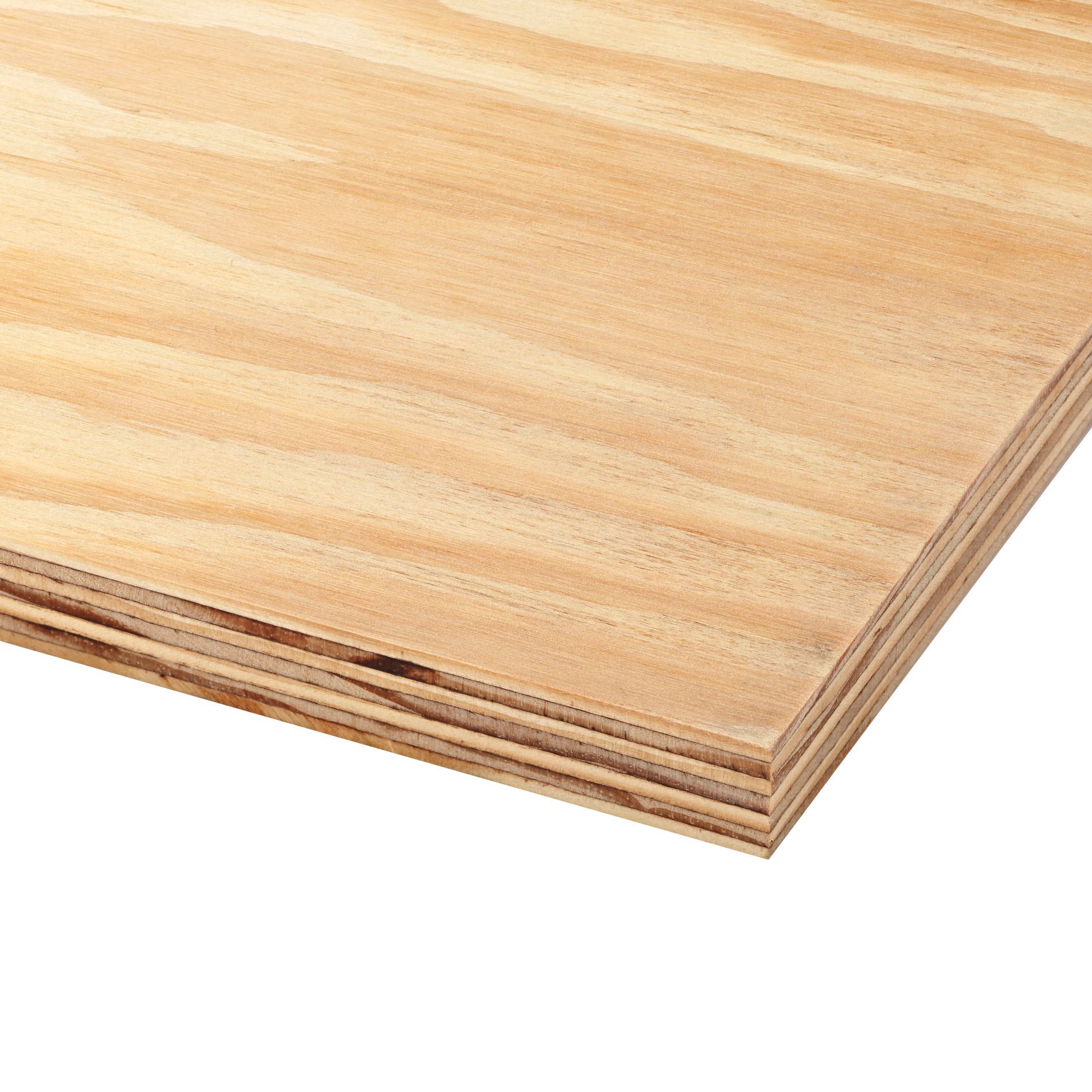Smooth Softwood Plywood Board  L 2 44m W 1 22m T 18mm 
