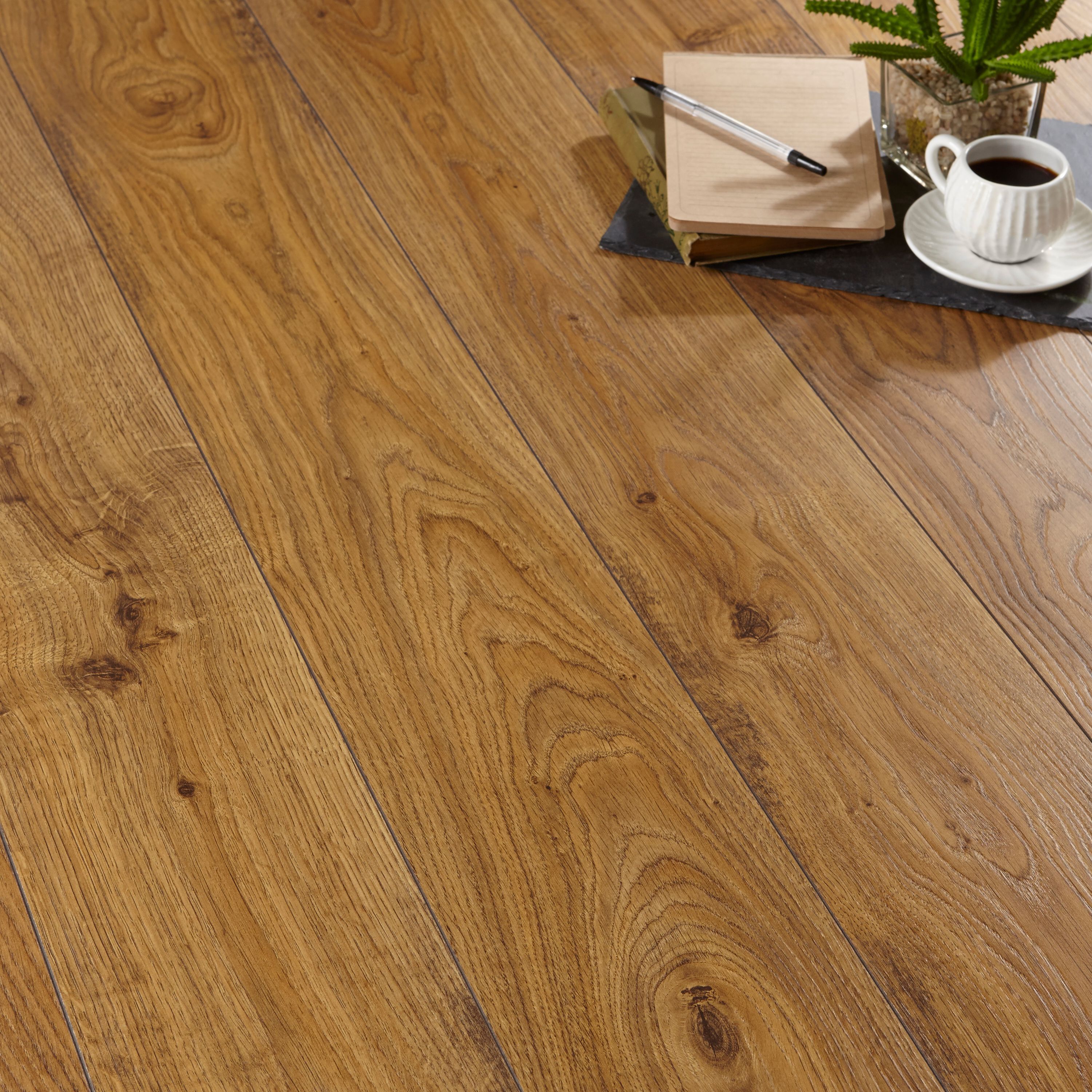 Quickstep Andante Oak Effect Laminate Flooring 172 M² Pack Departments Diy At Bandq 