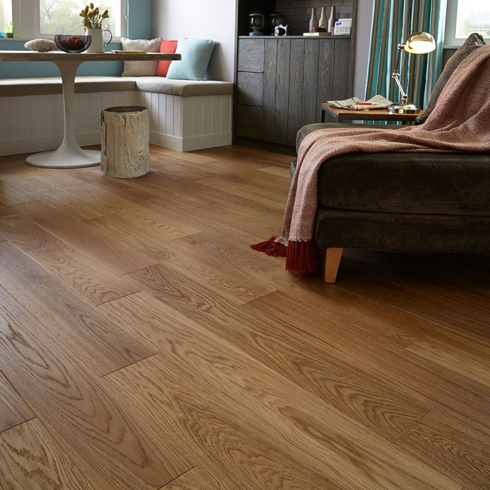 Quick-Step Cadenza Natural Oak effect Wood Top layer 