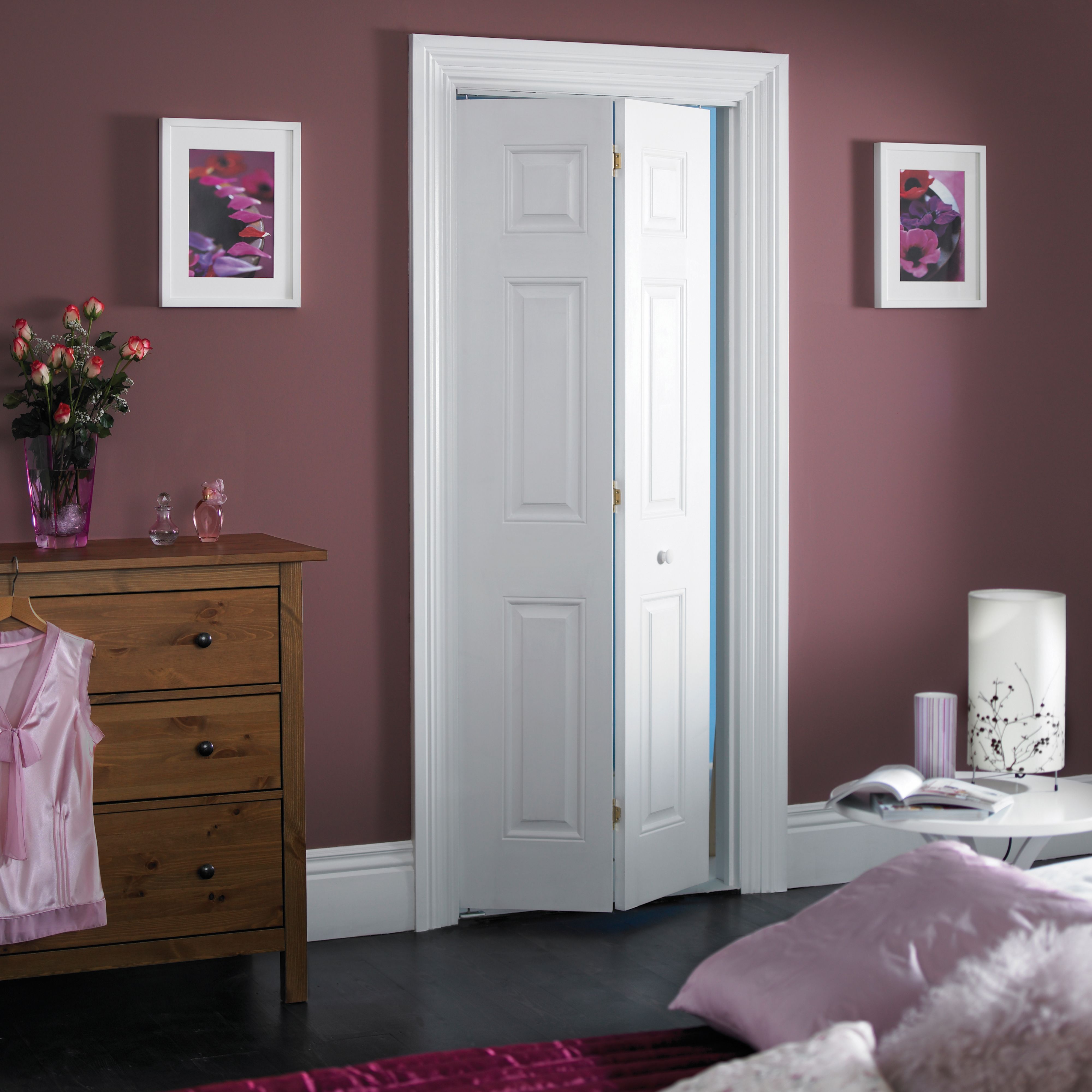 6 panel Unglazed Contemporary White Internal Folding Bi-fold Door set, (H)1950mm (W)595mm