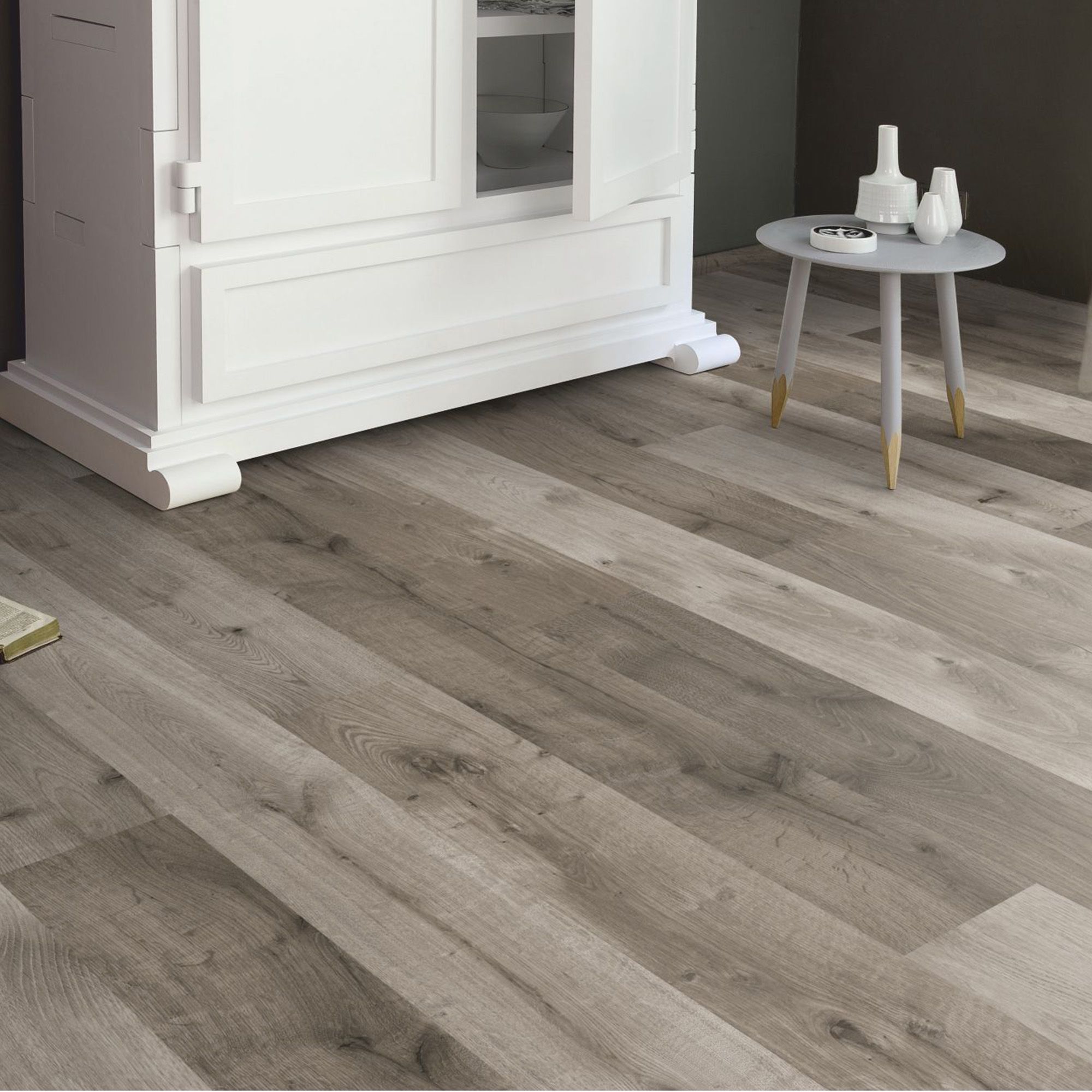 Uptown Grey Oak effect Laminate flooring, 1.76m² Pack | Departments