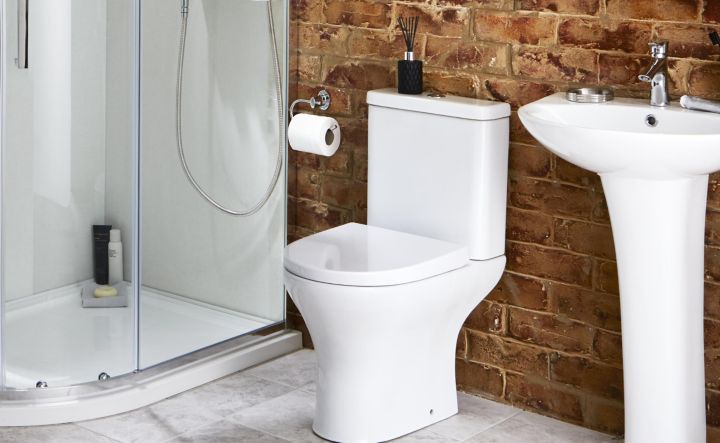 Cooke & Lewis Santoro Contemporary Close-coupled Toilet with Soft close