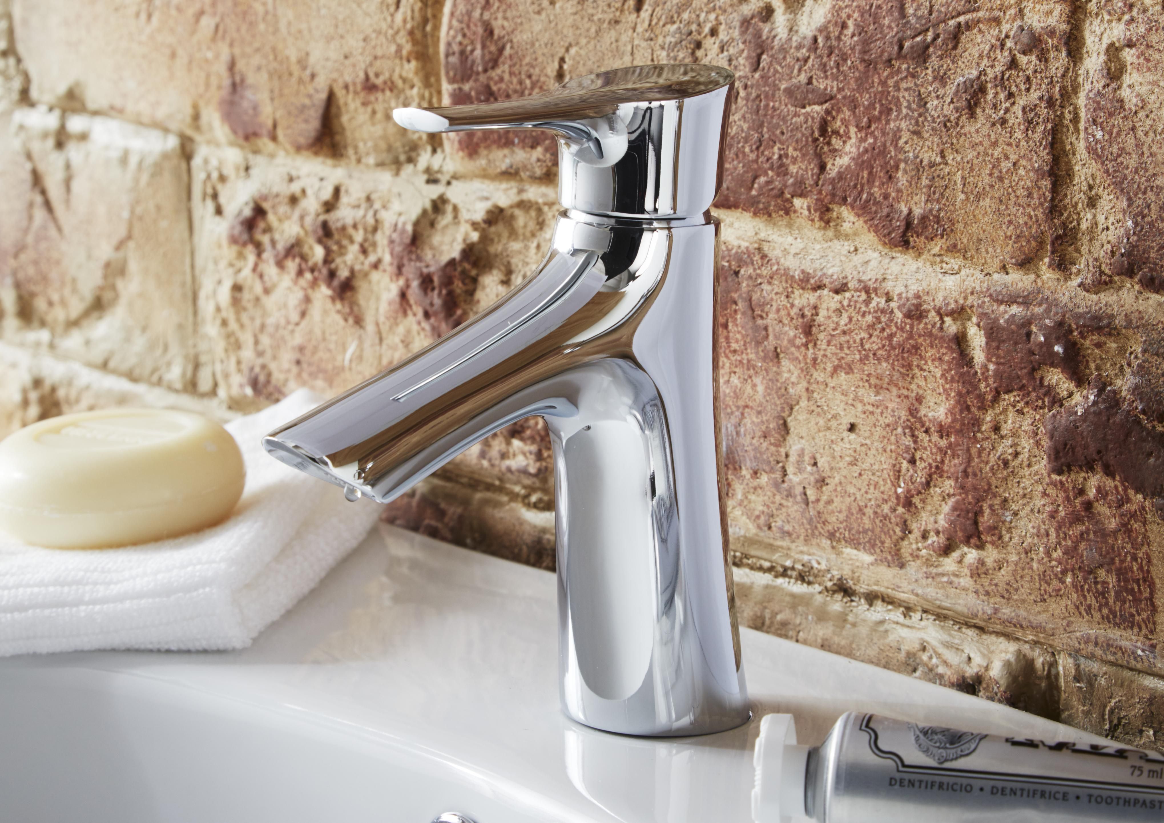 Bathroom Taps Buying Guide Ideas Advice Diy At Bq