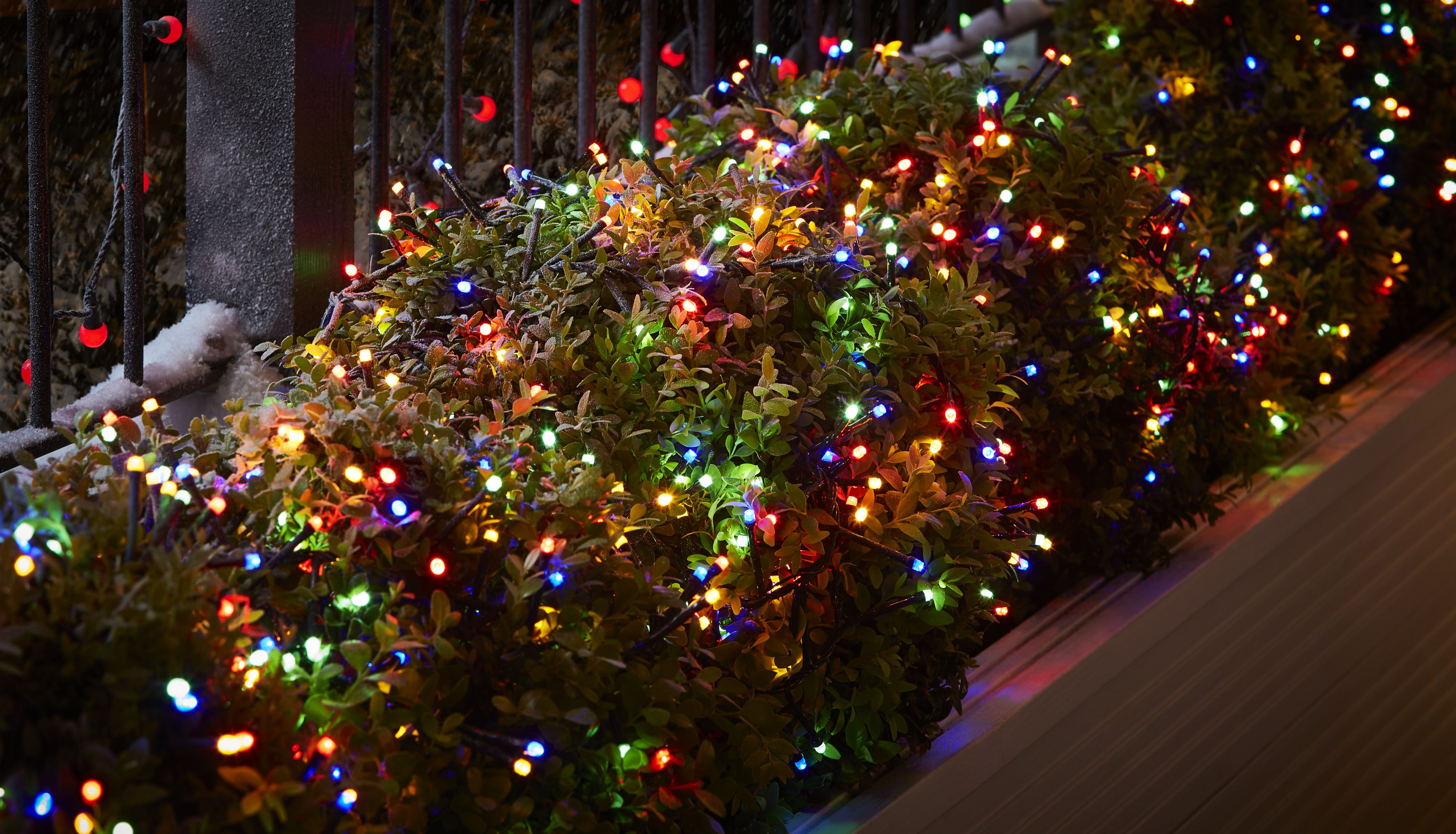 How To Hang Outdoor Christmas Lights Ideas Advice Diy At B Q