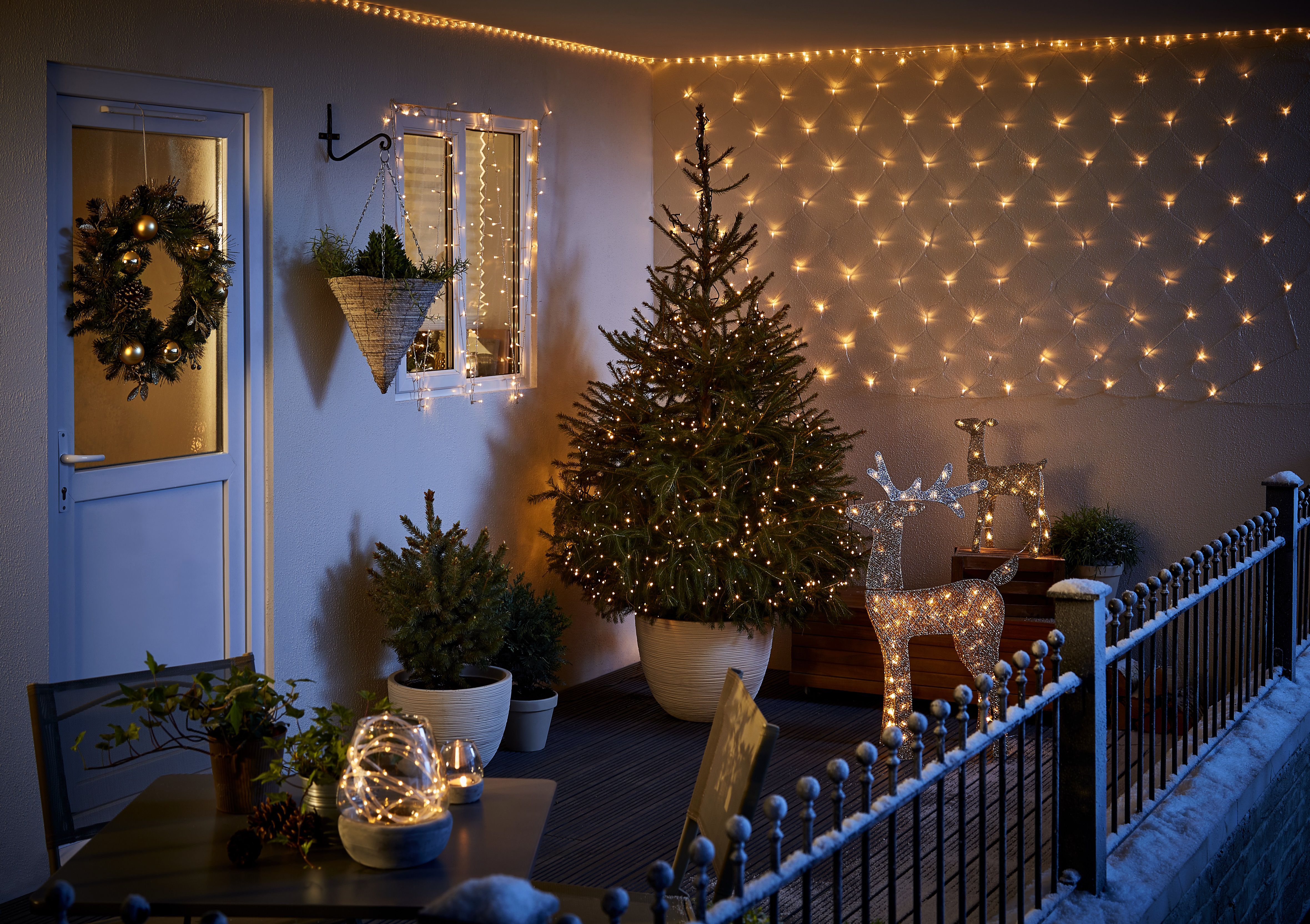 Christmas Lights Buying Guide | Ideas & Advice | DIY At B&Q