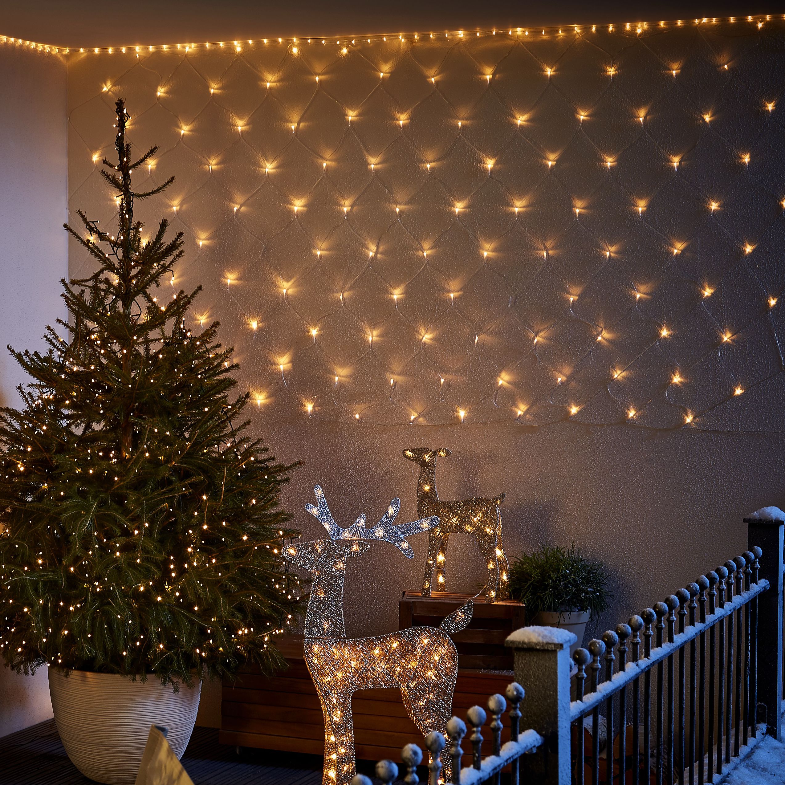 Christmas lights buying guide Ideas & Advice DIY at B&Q