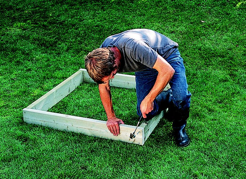 b and q childrens sandpit