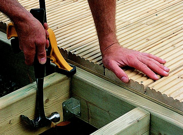 How to extend a deck | Ideas &amp; Advice | DIY at B&amp;Q