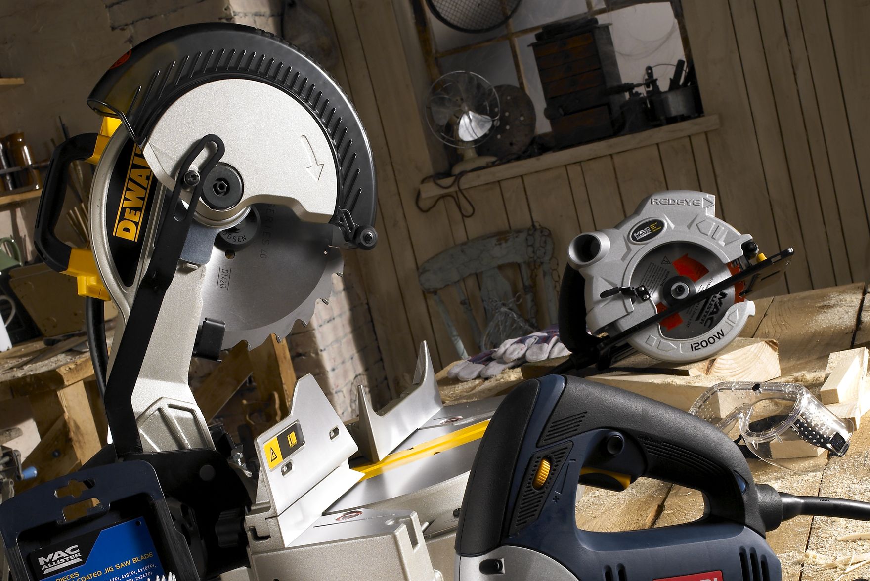 Power saw buying guide Ideas & Advice DIY at B&Q