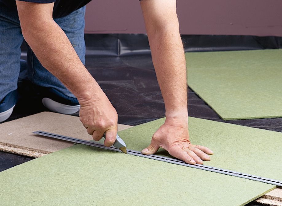 Trim the fibreboard underlay