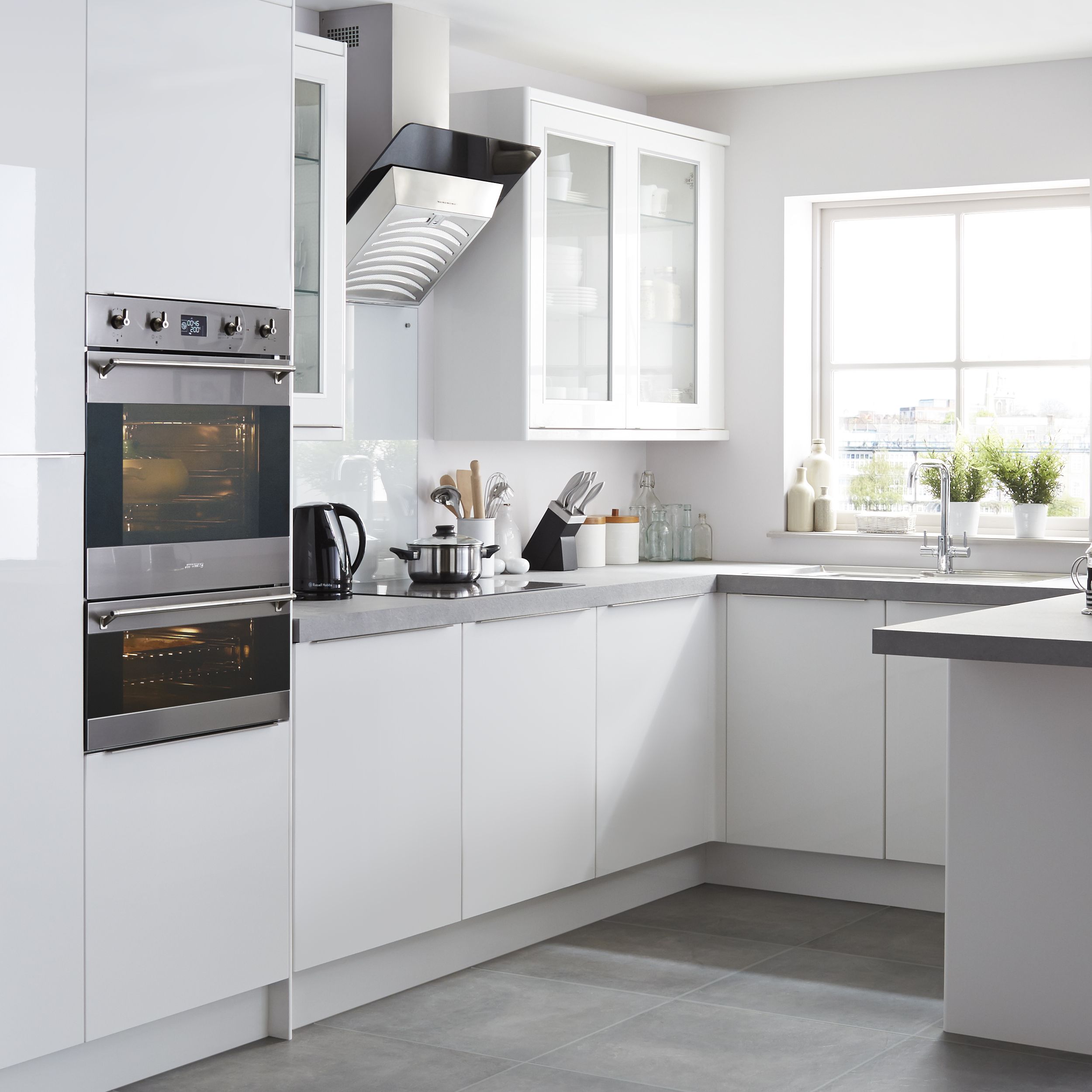 IT Santini white gloss kitchen