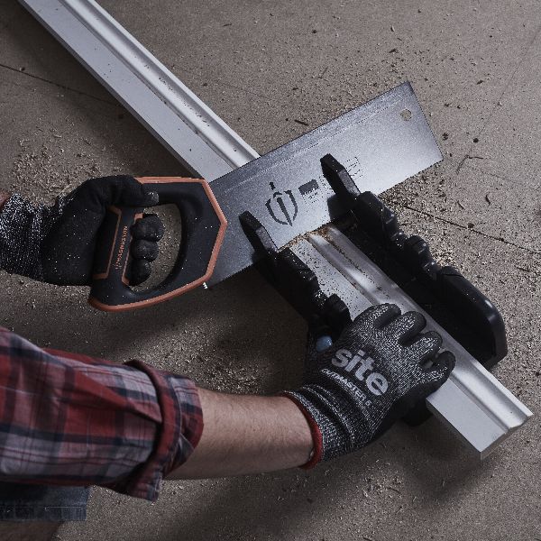 Hand tools buying guide | Ideas & Advice | DIY at B&Q